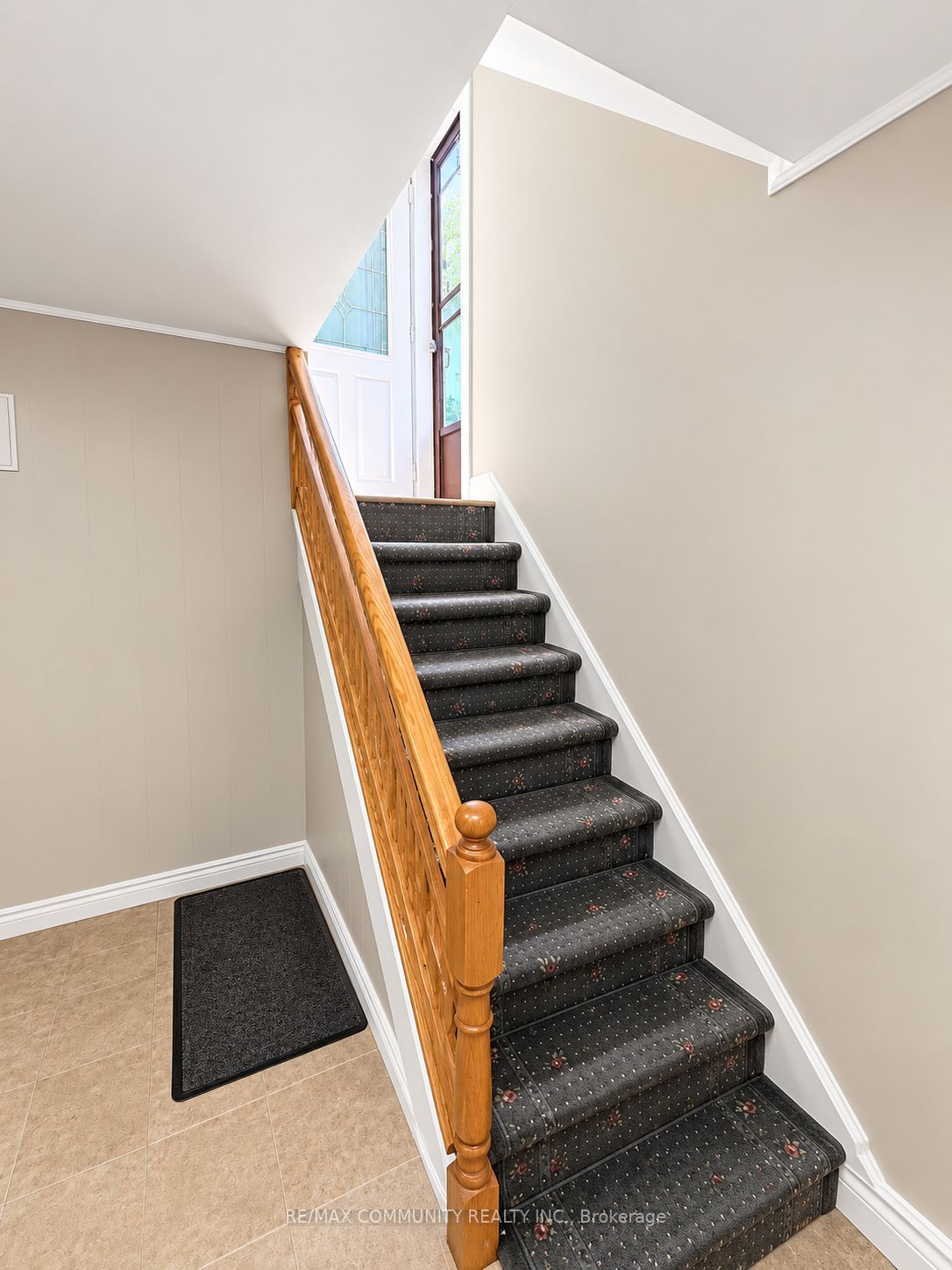 75 Kootenay Crescent Property Photo 2