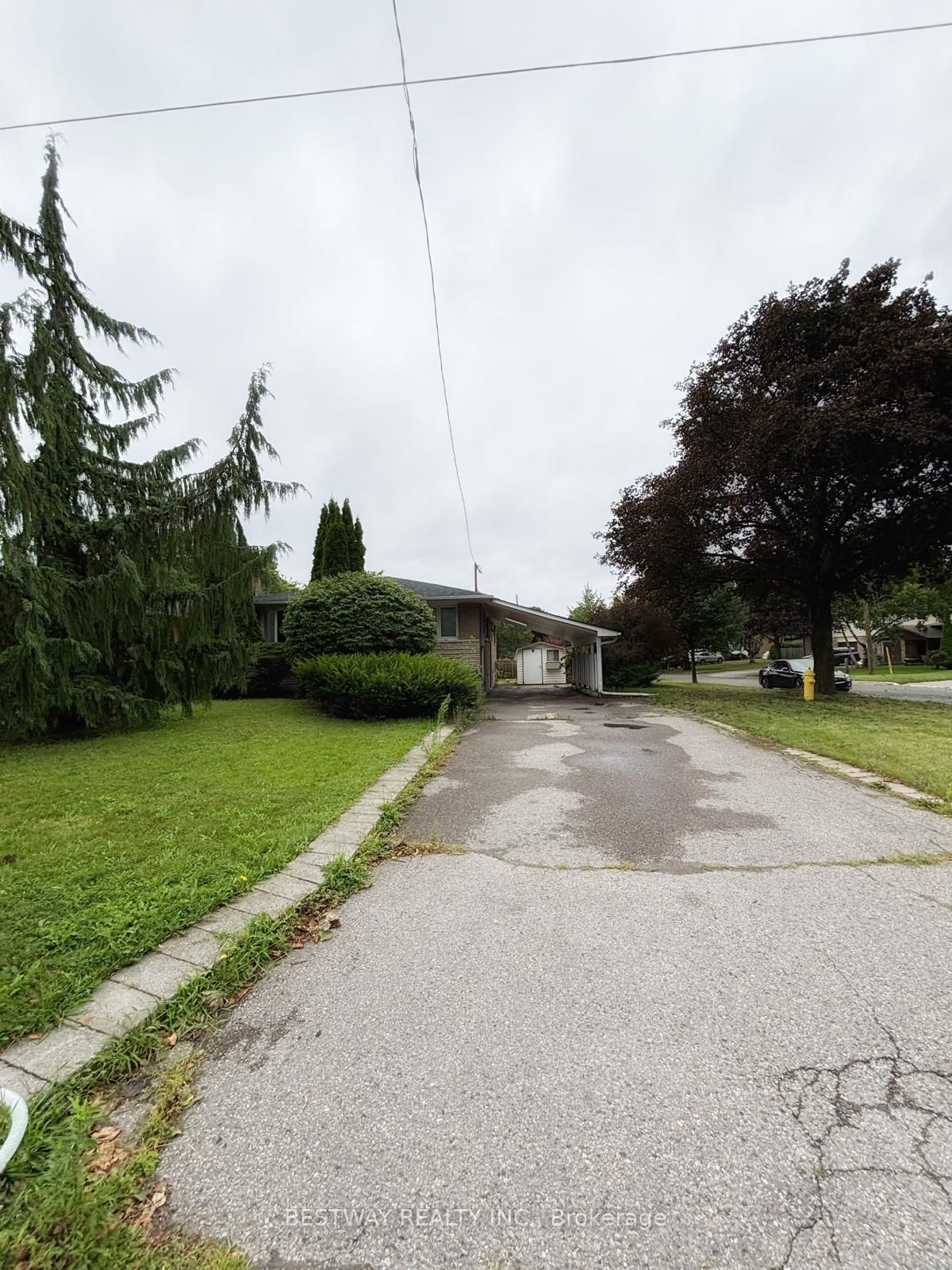 465 Humewood Avenue N Property Photo 12
