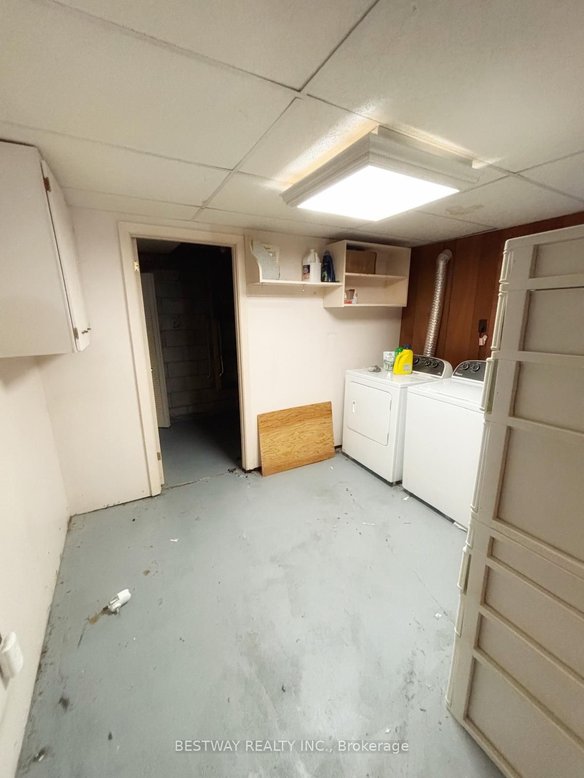 465 Humewood Avenue N Property Photo 38