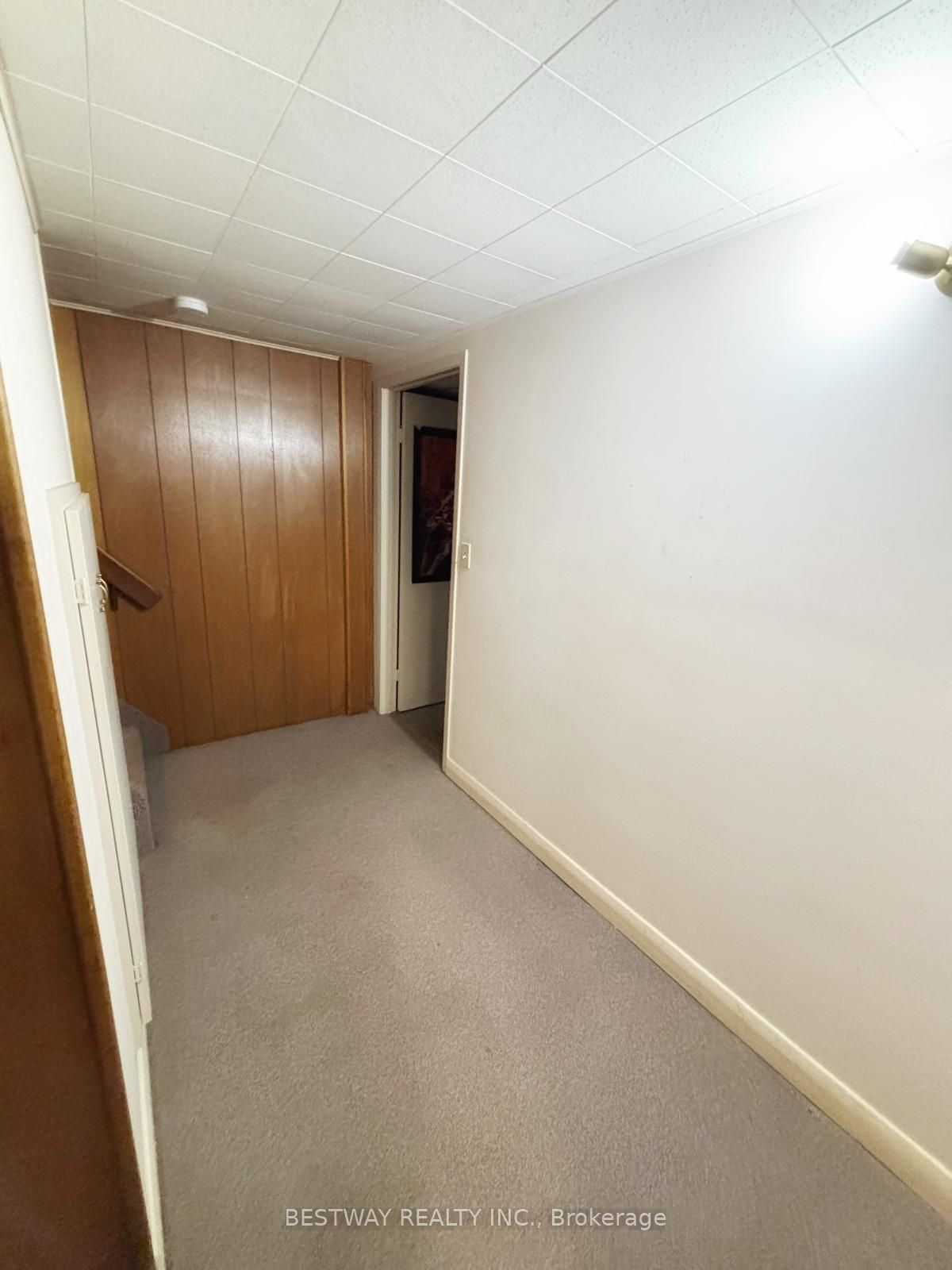 465 Humewood Avenue N Property Photo 39