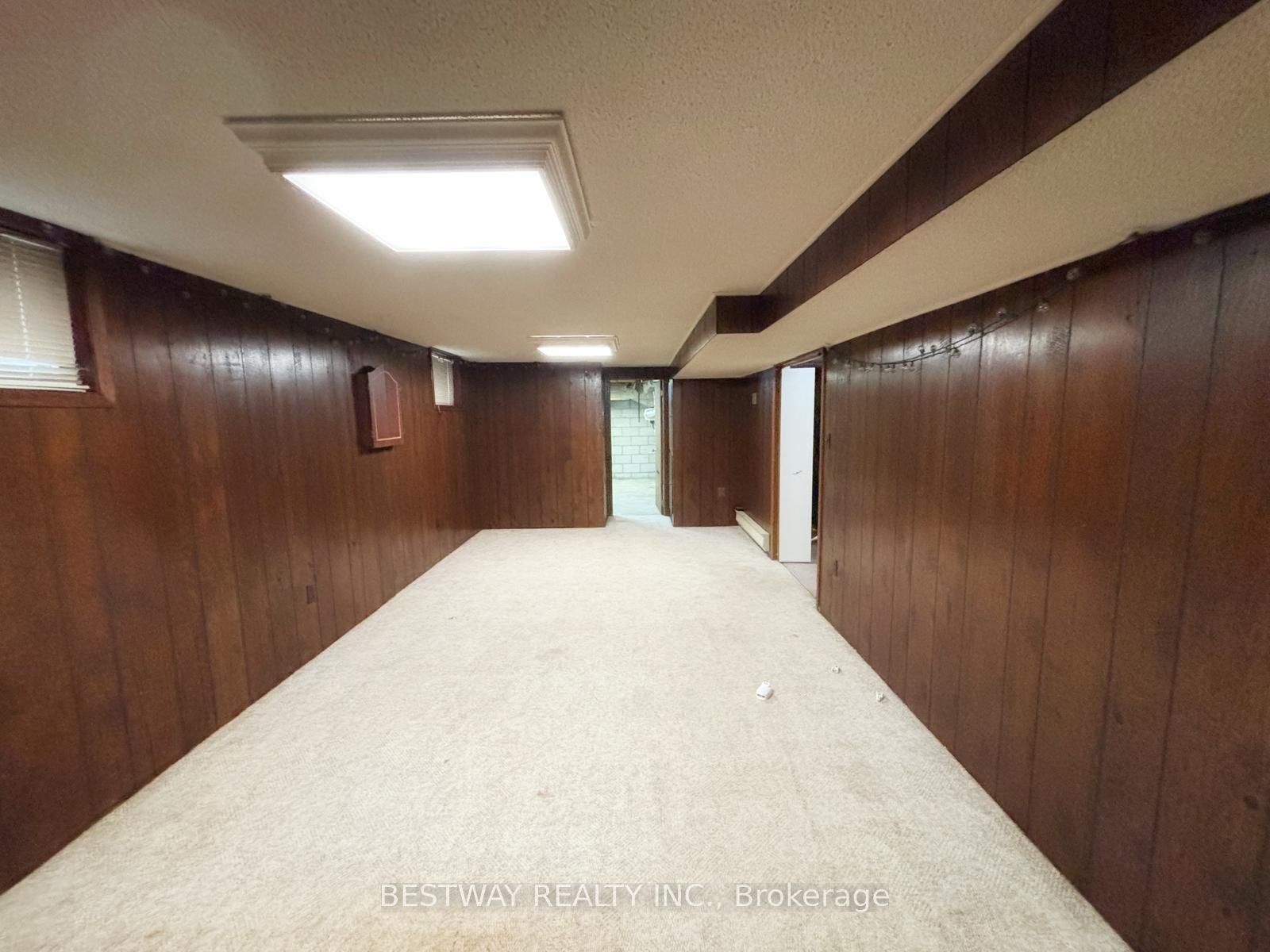 465 Humewood Avenue N Property Photo 40