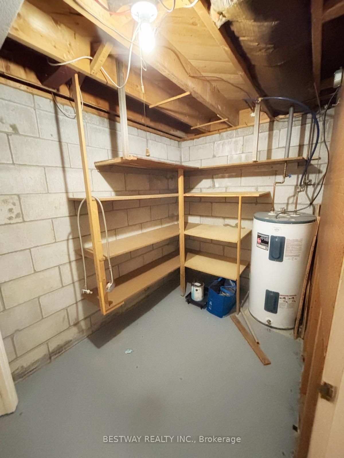 465 Humewood Avenue N Property Photo 44