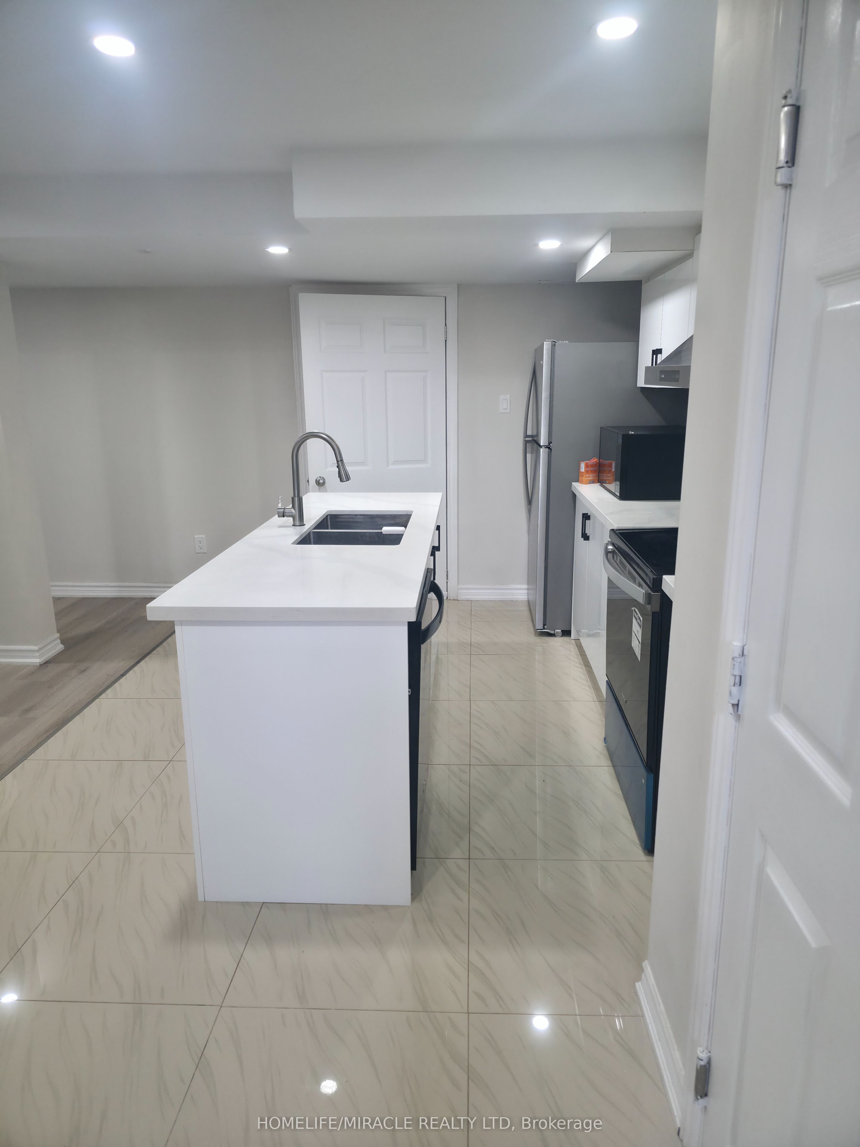 1022 Glenbourne Drive Bsmt Property Photo 5
