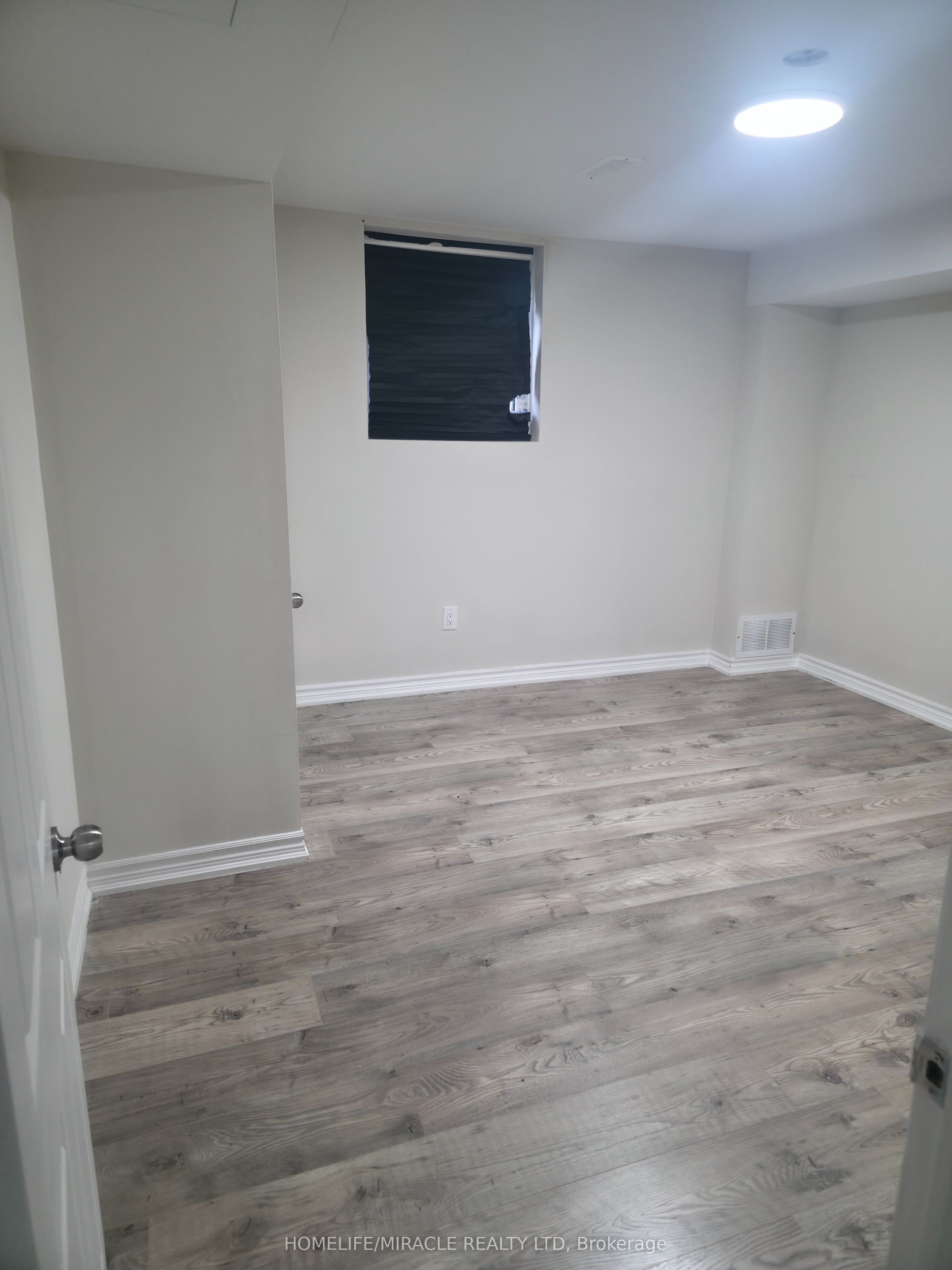 1022 Glenbourne Drive Bsmt Property Photo 12