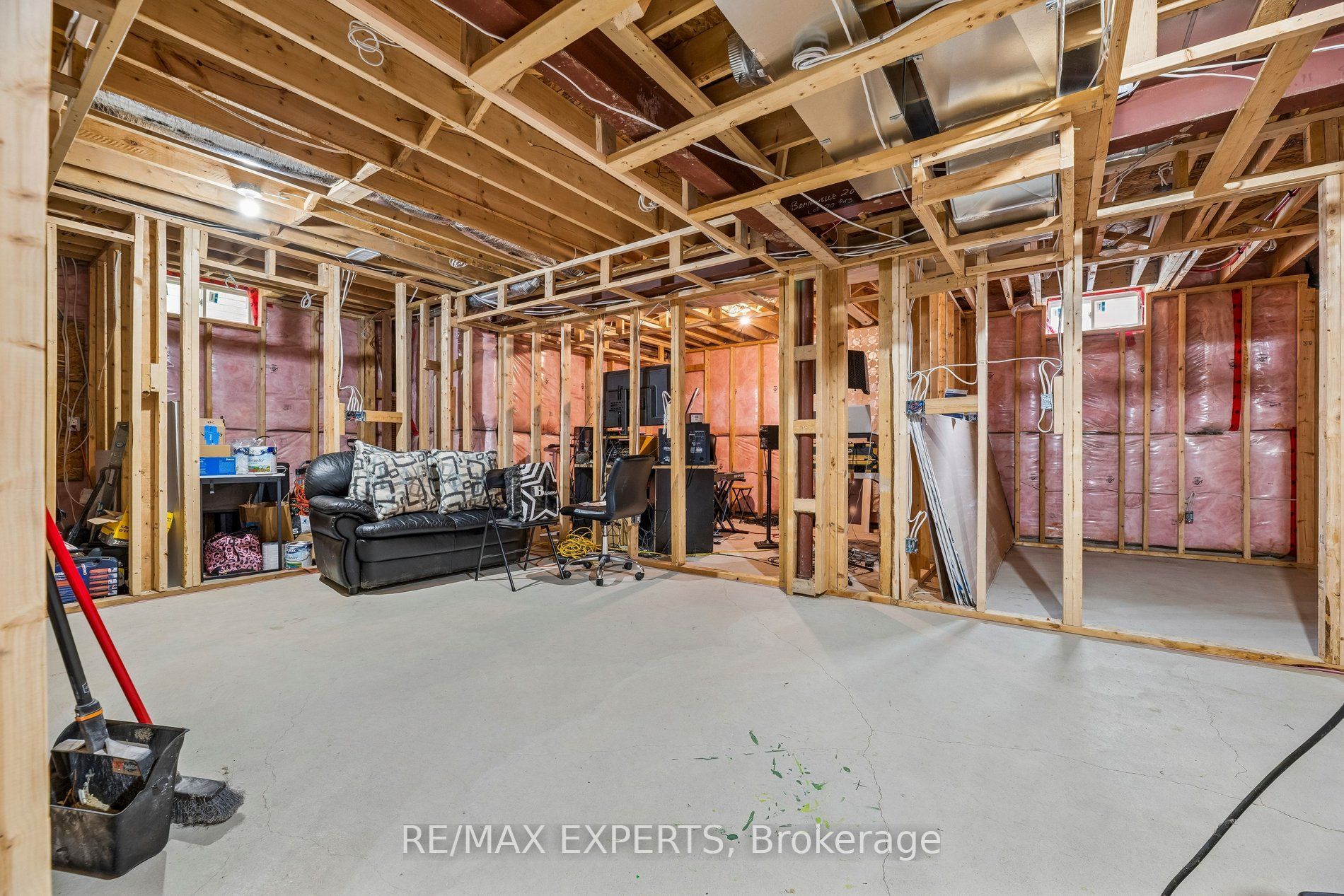 52 Bruce Cameron Drive Property Photo 37