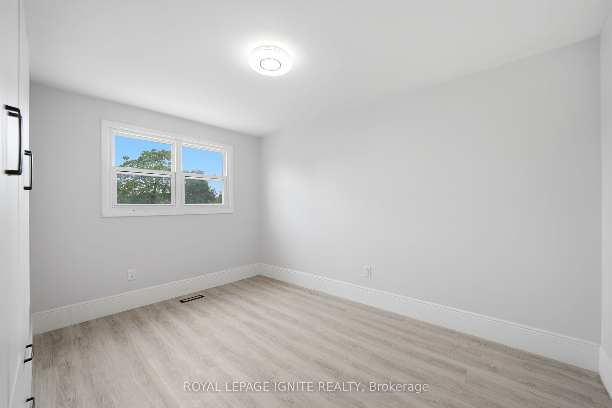 26 Winston Crescent Property Photo 17