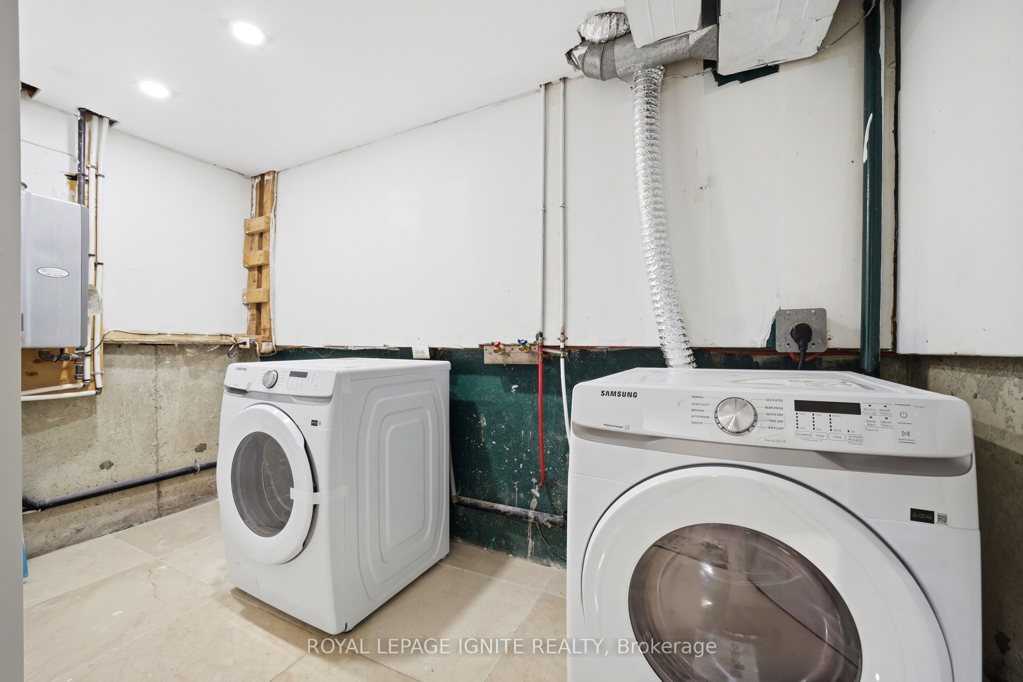 26 Winston Crescent Property Photo 36