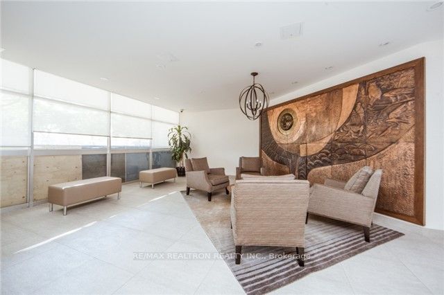 120 Dundalk Drive 606 Property Photo 1