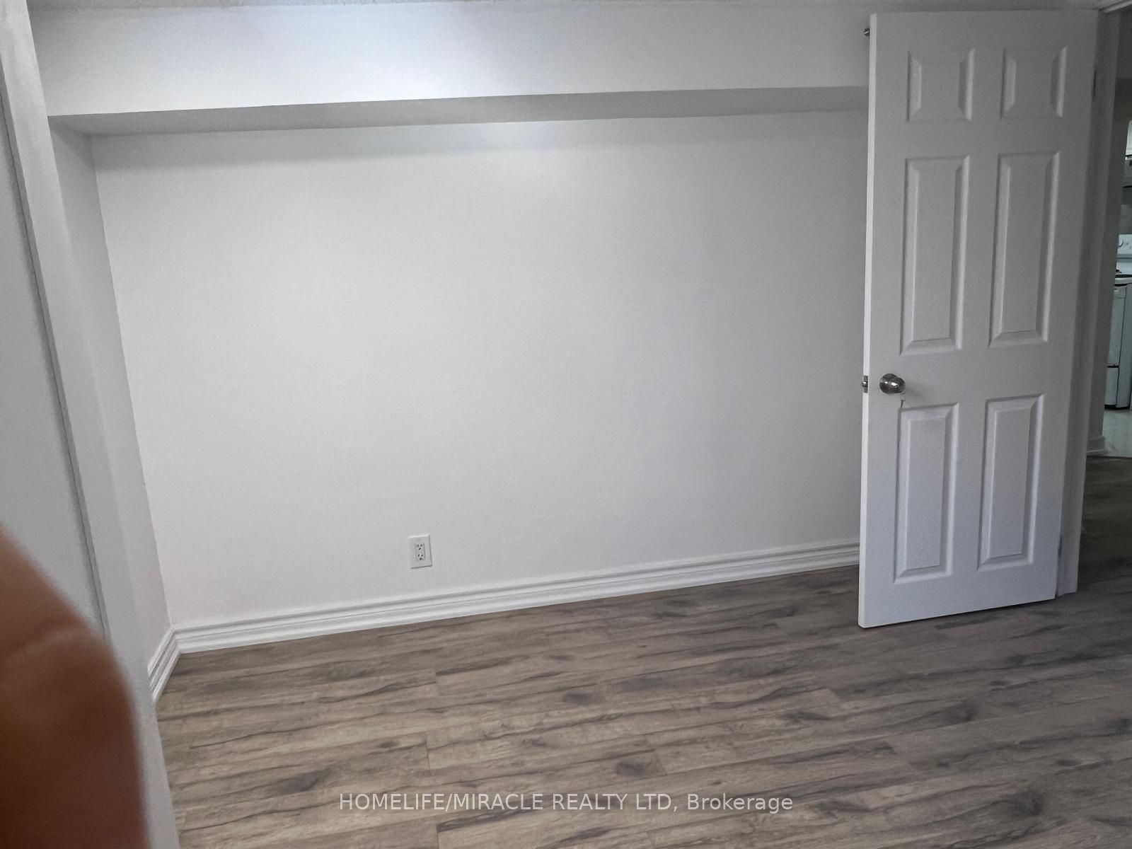 51 Oakworth Crescent Property Photo 3