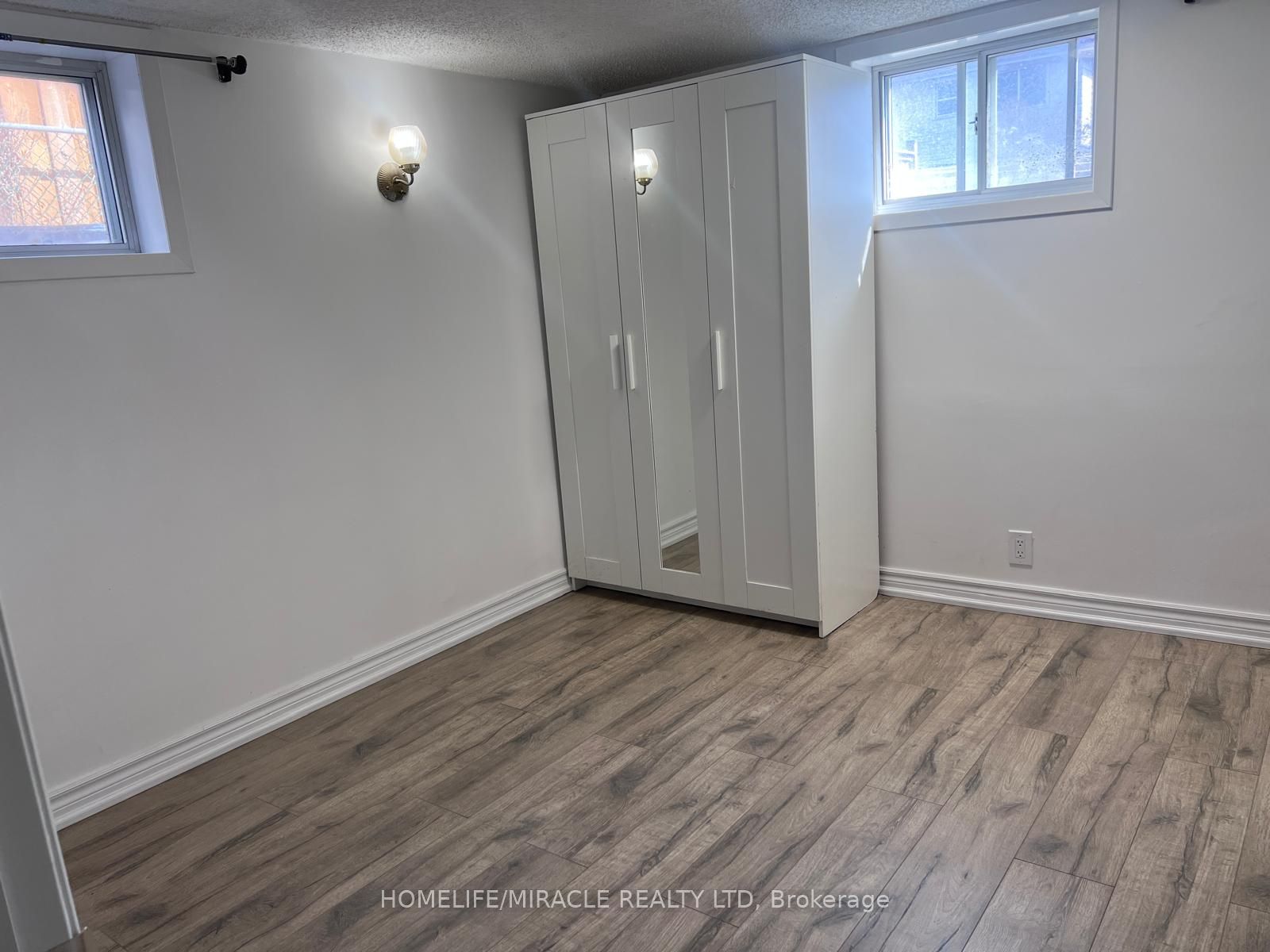 51 Oakworth Crescent Property Photo 6