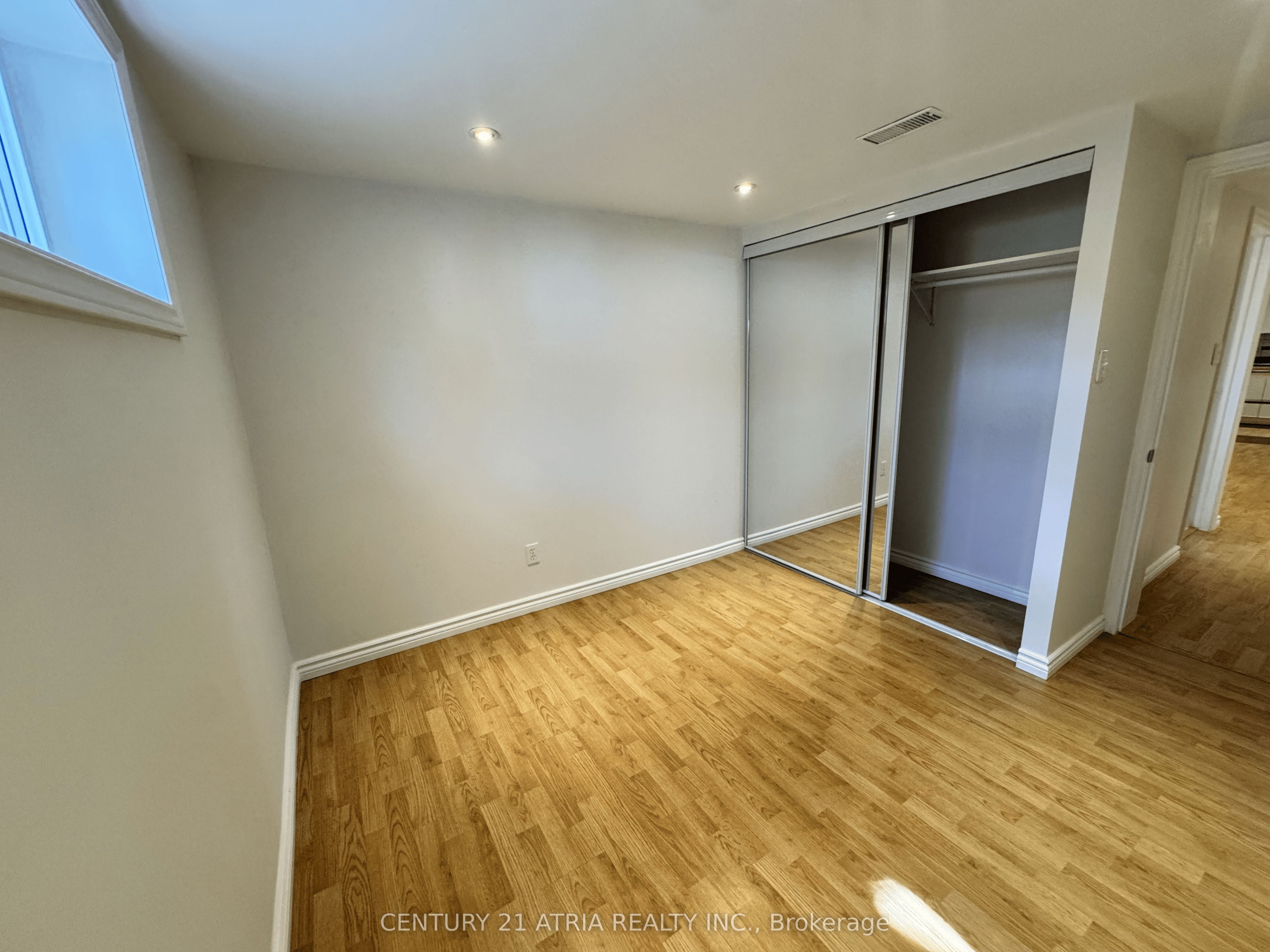 28 Willowhurst Crescent Bsmt Property Photo 10