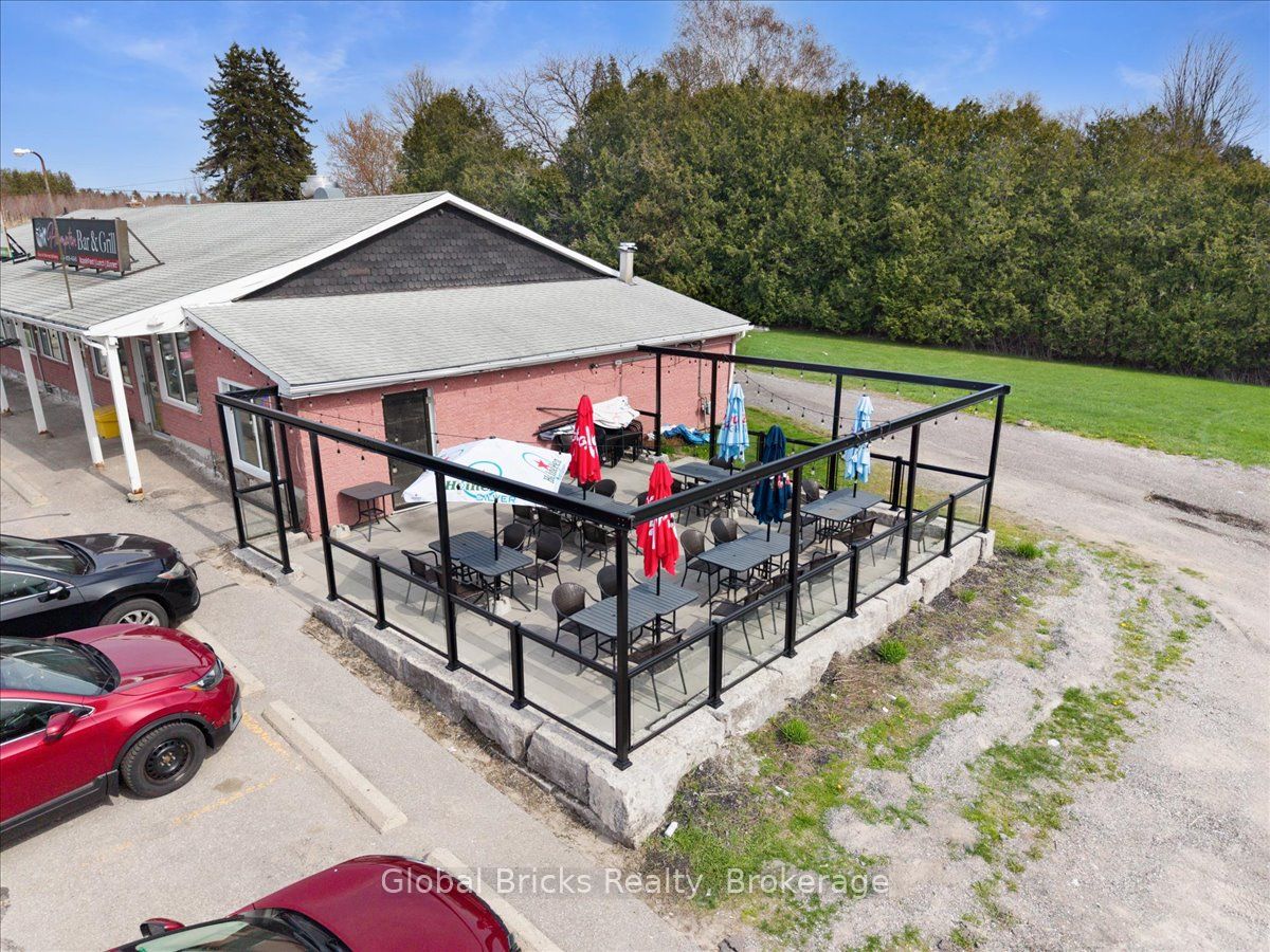 2363 Taunton Road Property Photo 9