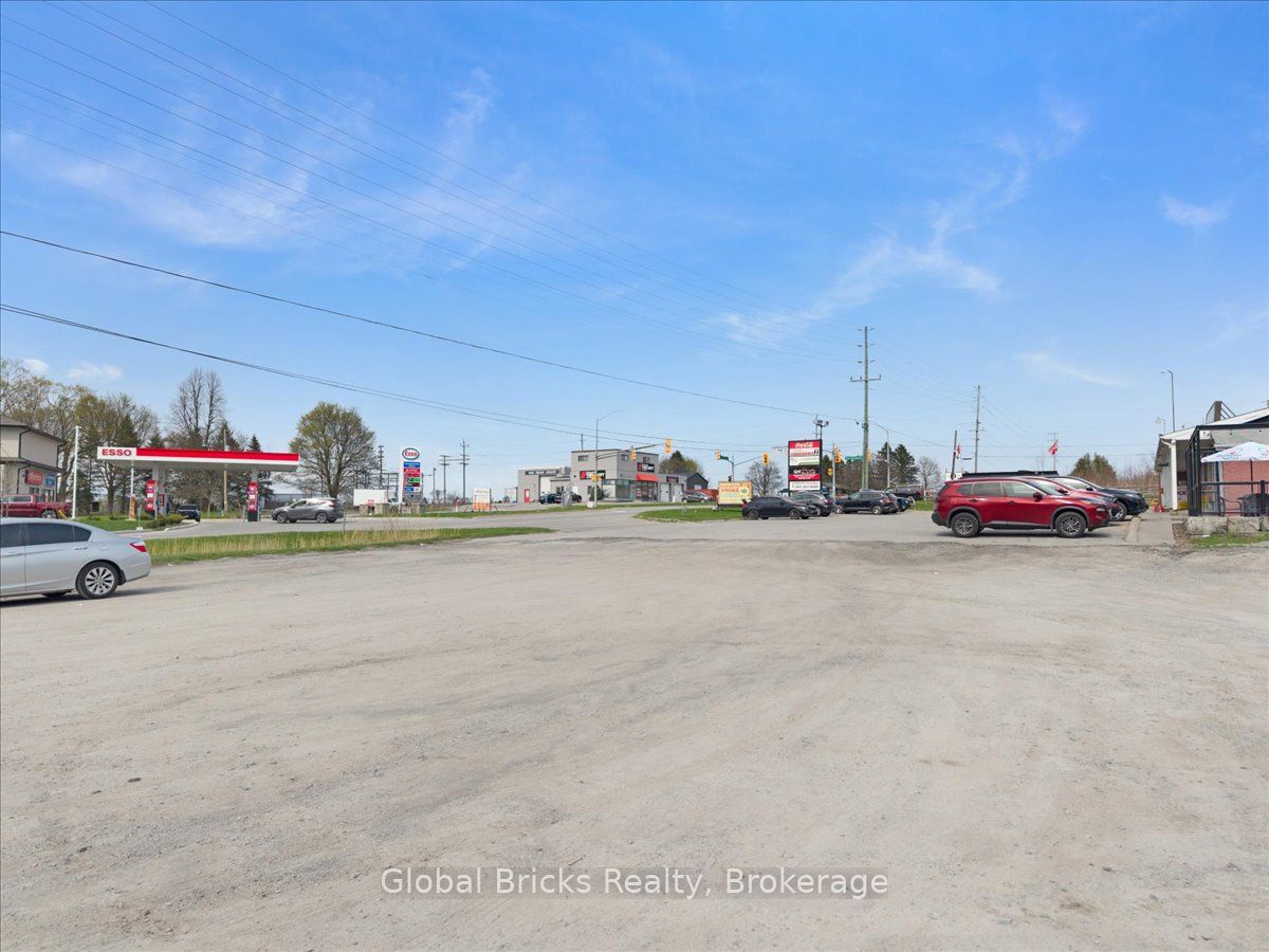 2363 Taunton Road Property Photo 14