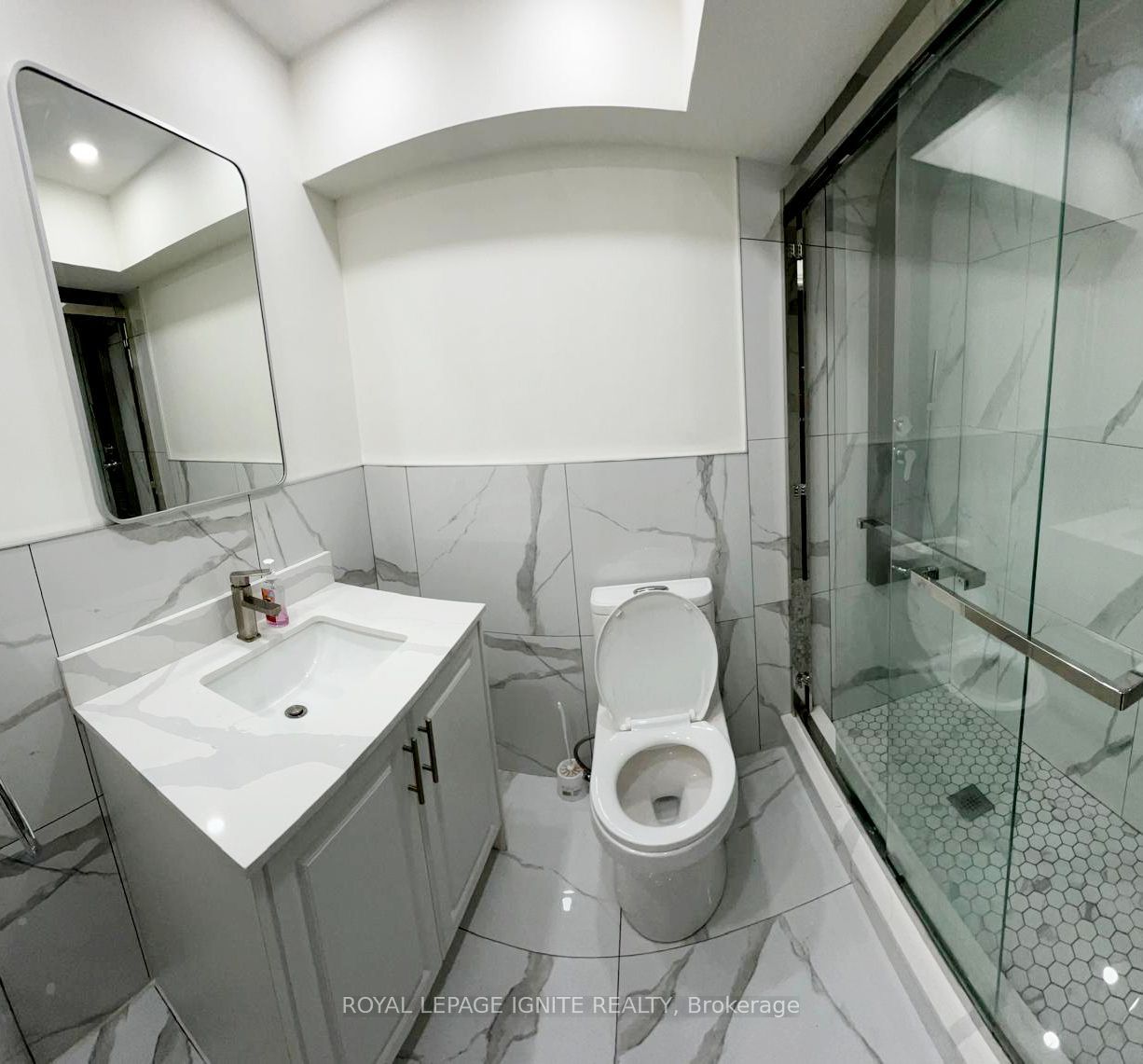 7 Aquilina Court Property Photo 8