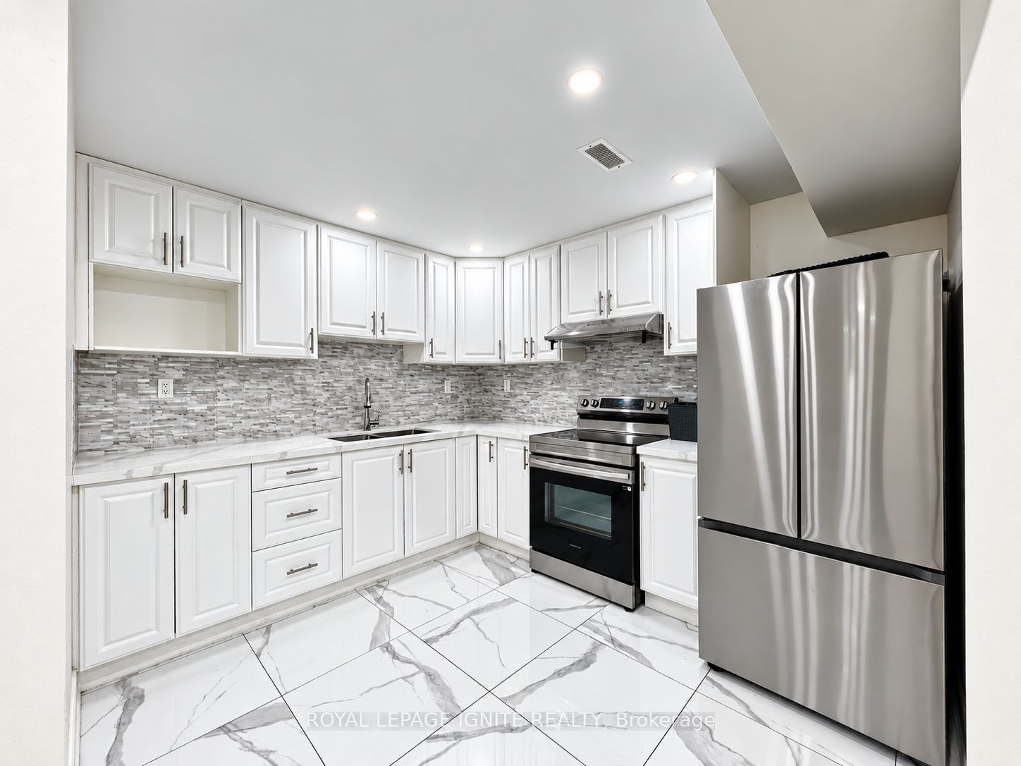 7 Aquilina Court Property Photo 16