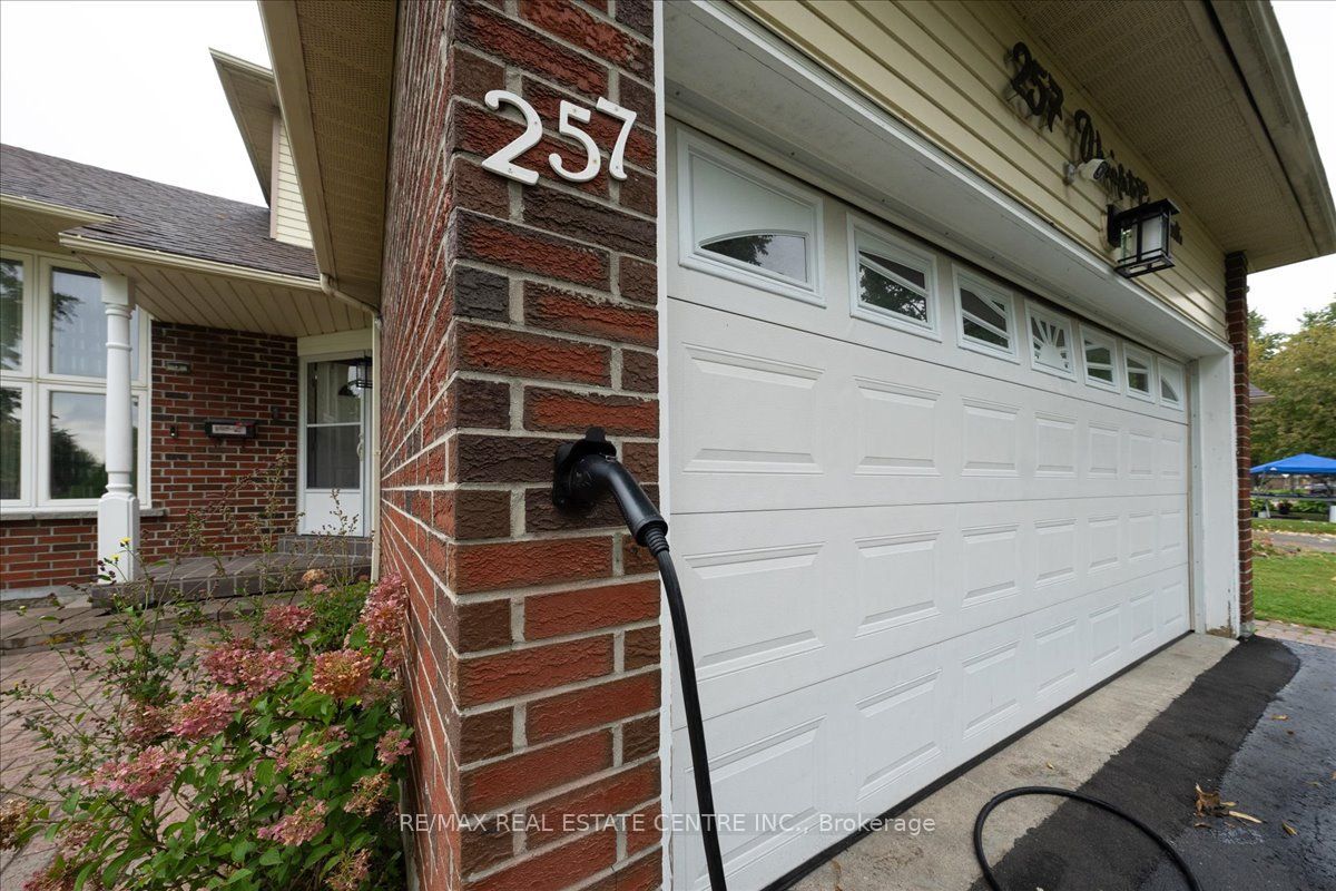 257 Wright Crescent Property Photo 5