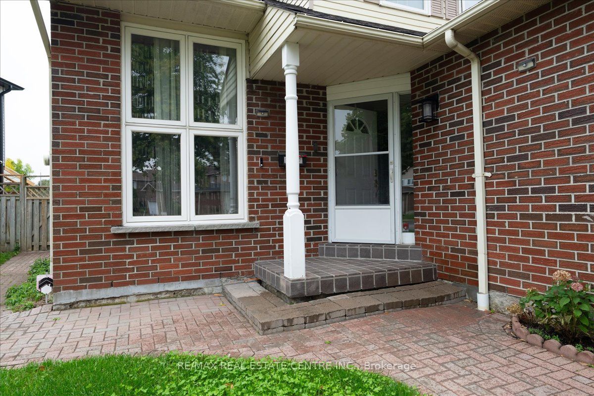 257 Wright Crescent Property Photo 6