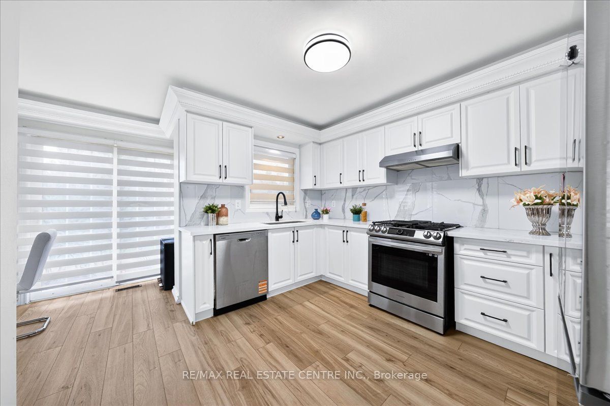 257 Wright Crescent Property Photo 18