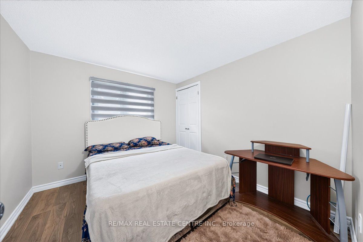 257 Wright Crescent Property Photo 32