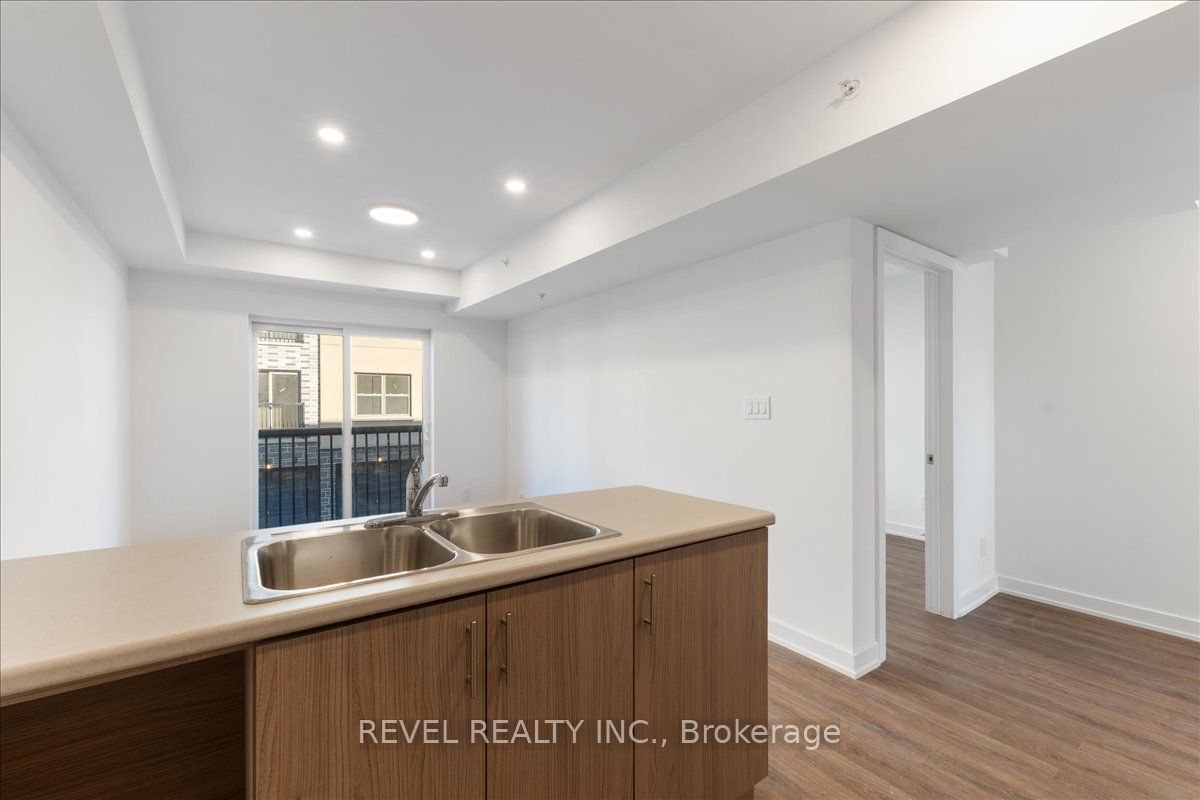 200 Railway Engine House Way 7 Property Photo 15