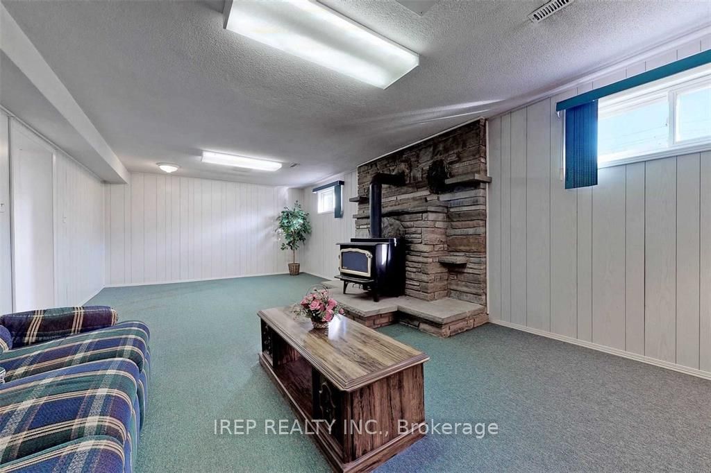 94 Iangrove Terrace Basement Property Photo 5