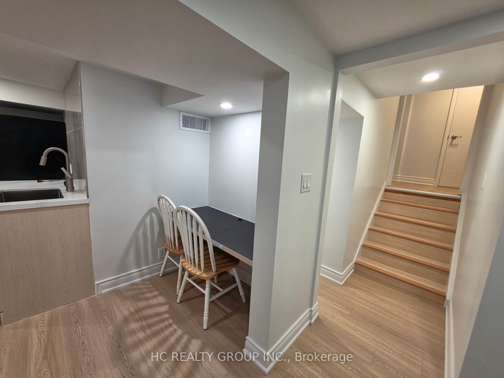 70 Copperwood Square Property Photo 7