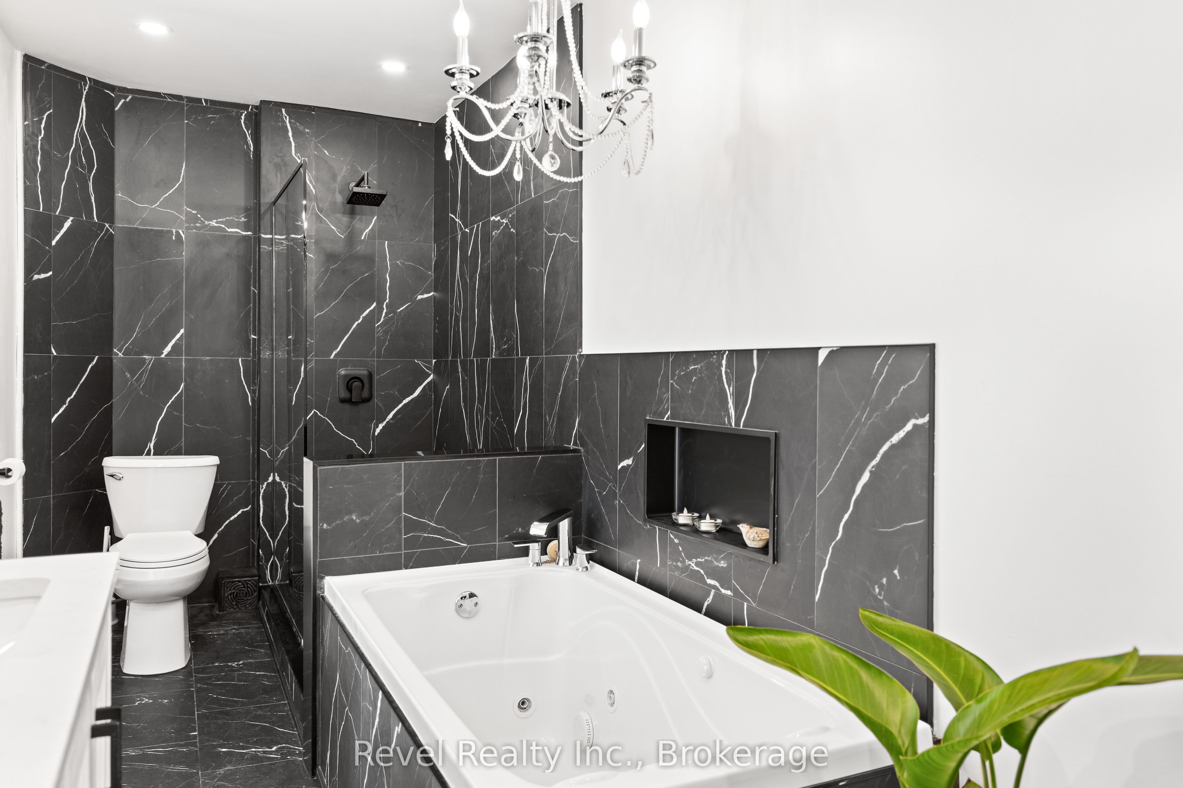 15578 Simcoe Street Property Photo 26
