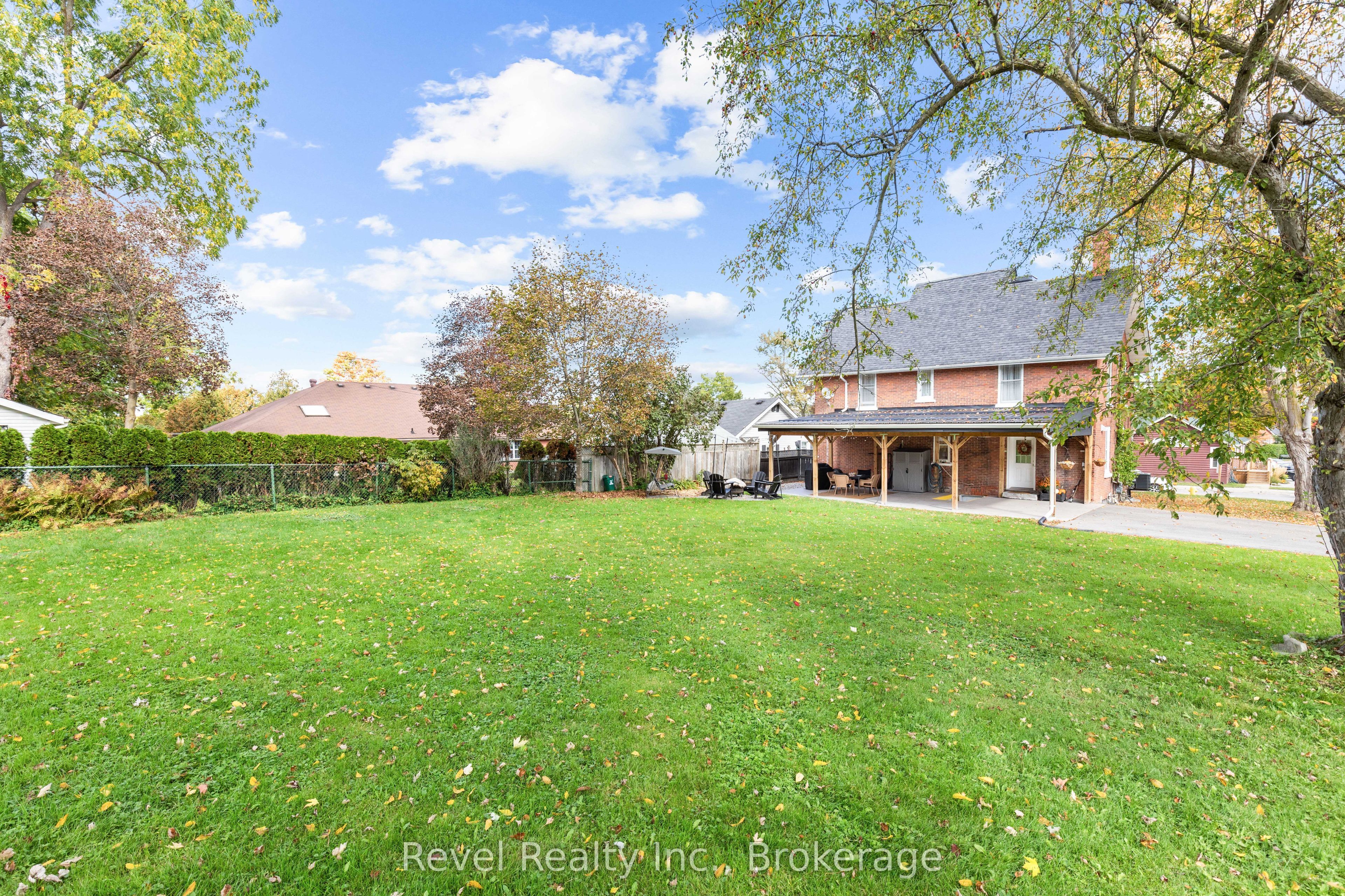 15578 Simcoe Street Property Photo 39