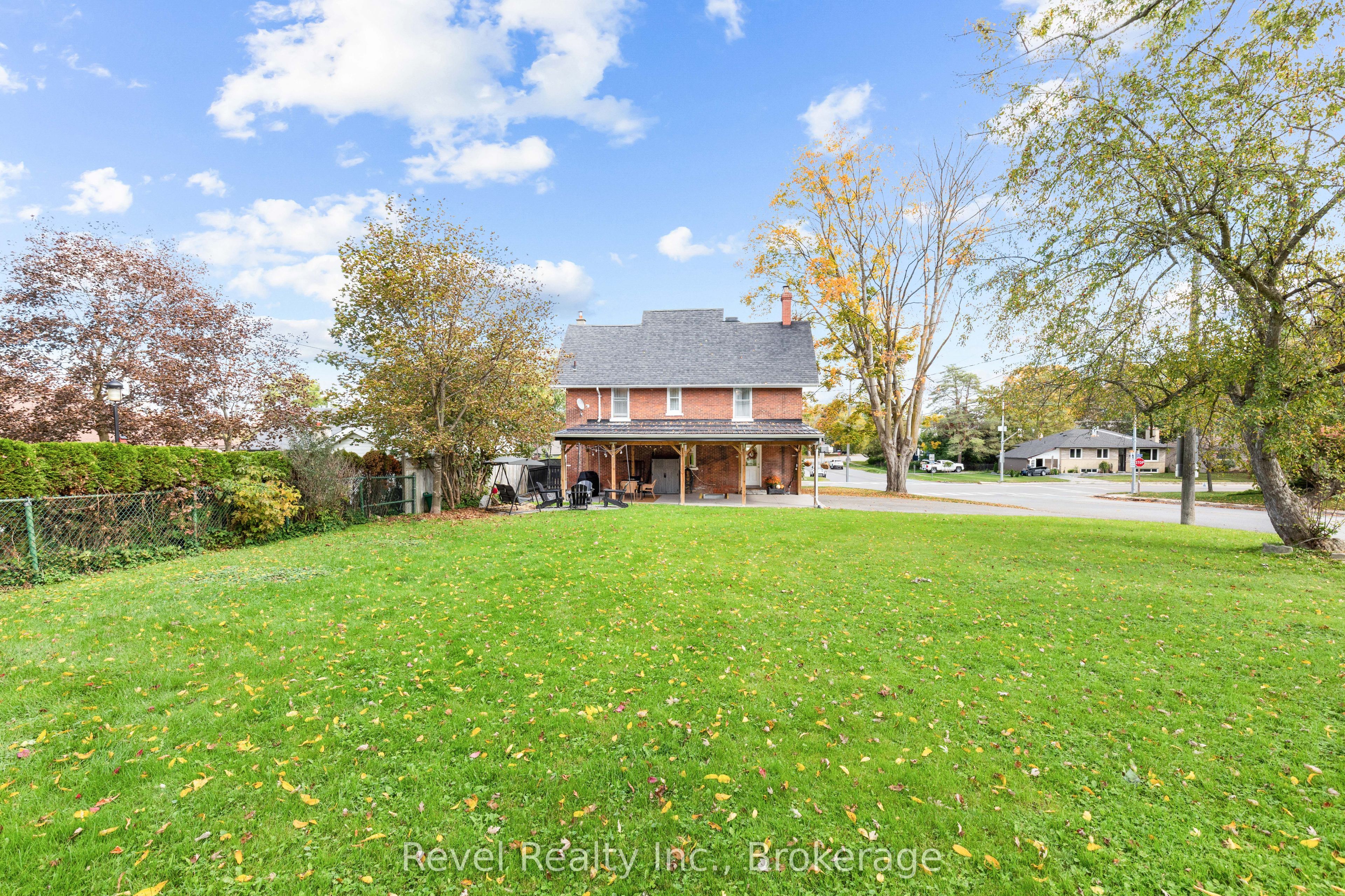 15578 Simcoe Street Property Photo 40