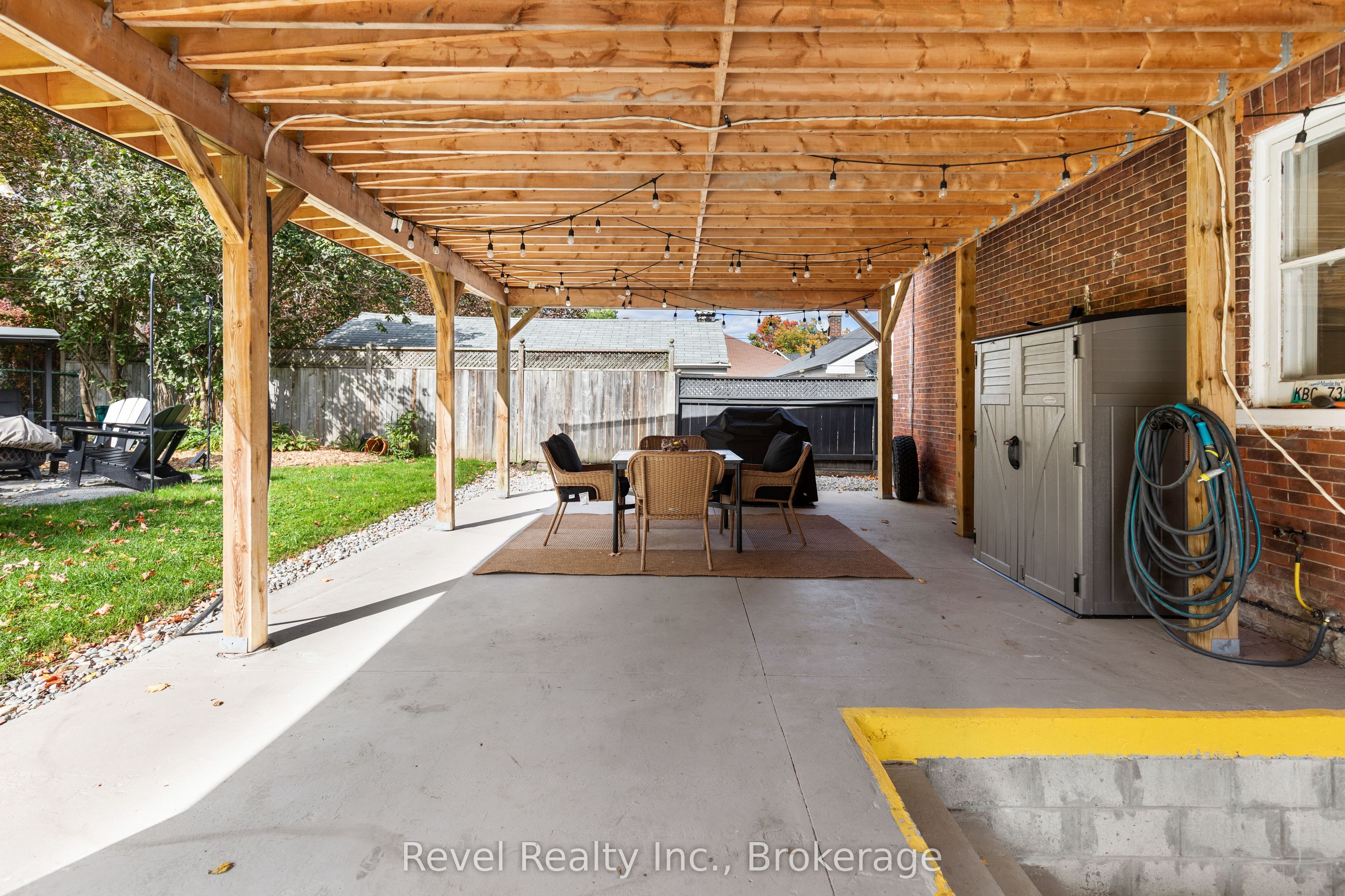 15578 Simcoe Street Property Photo 44