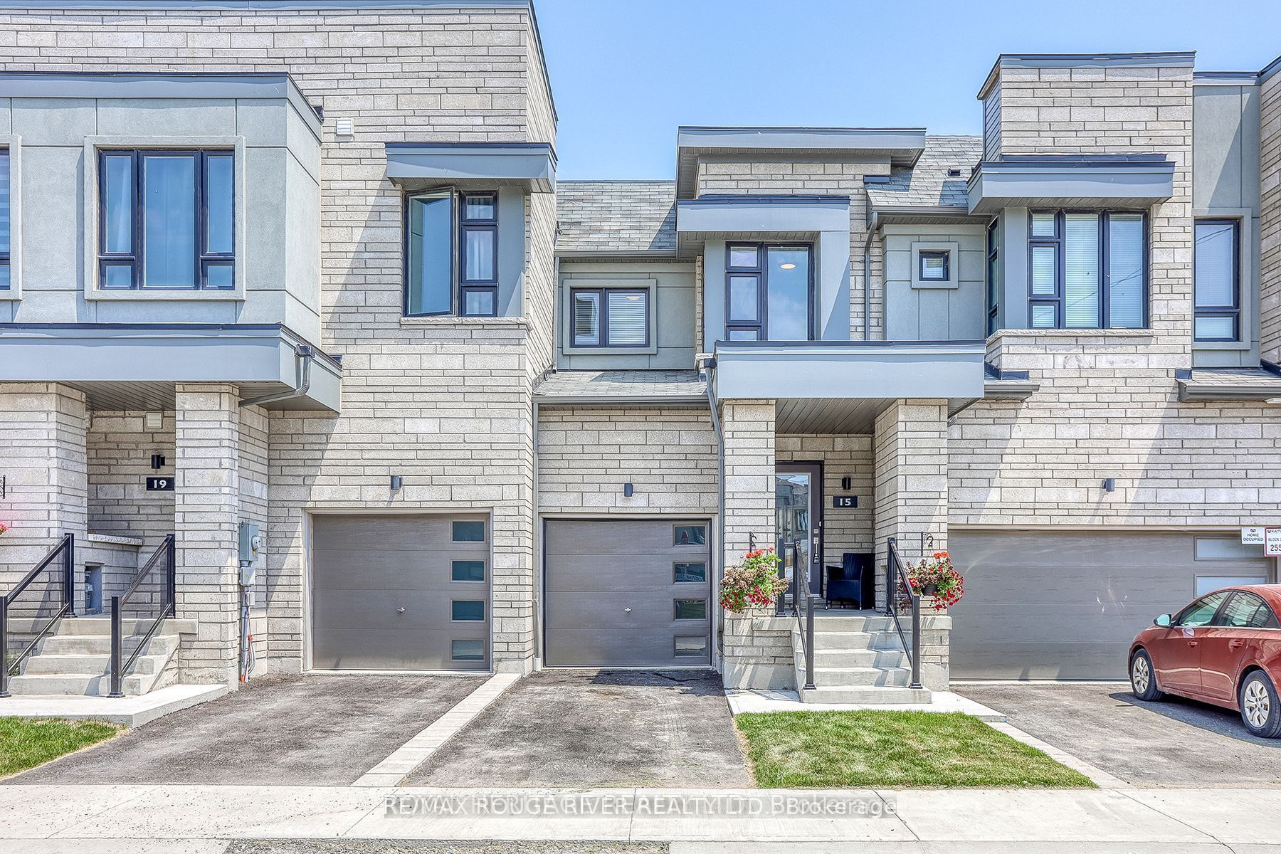 19 Caspian Square Property Photo 1