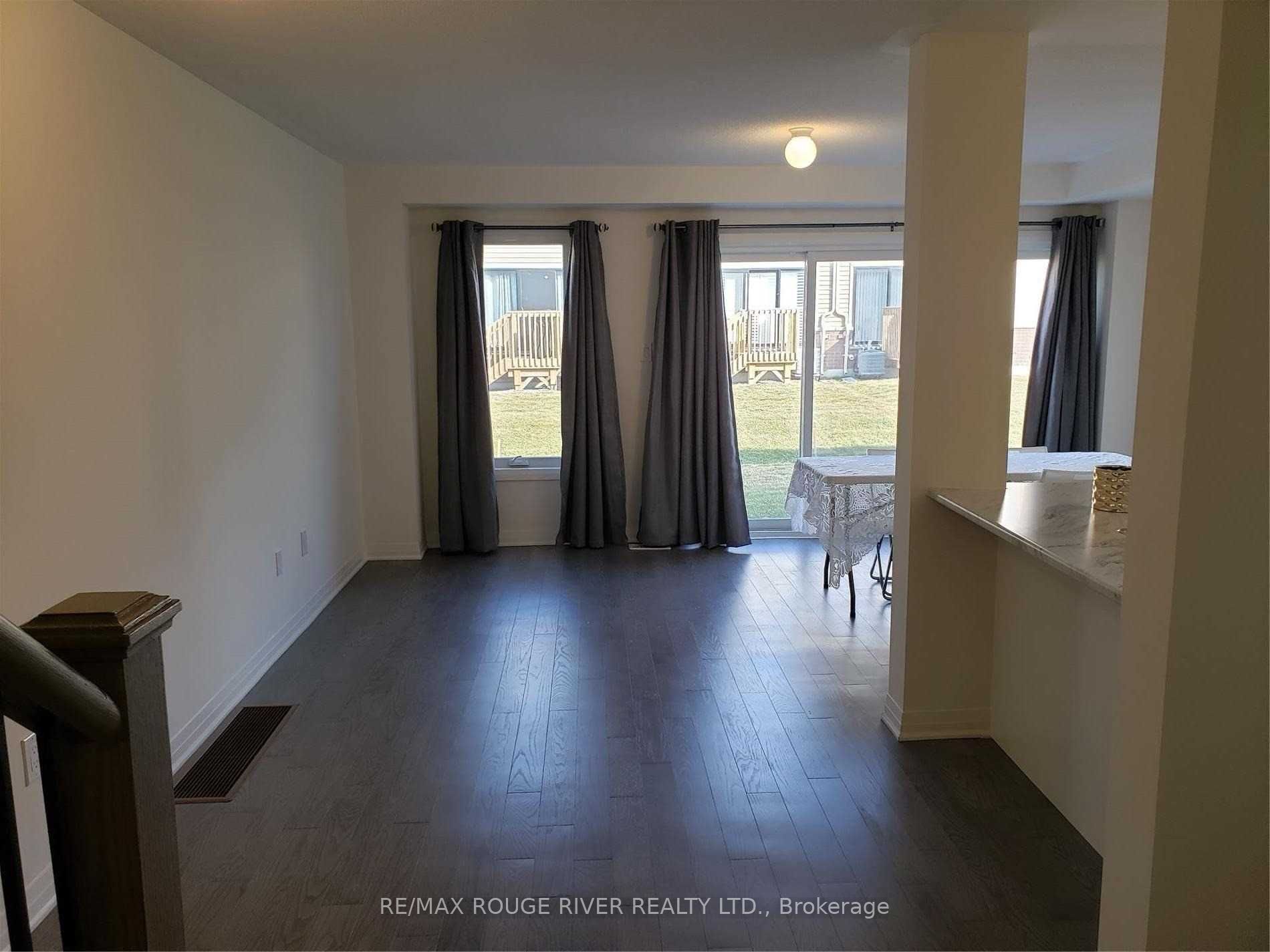 19 Caspian Square Property Photo 2