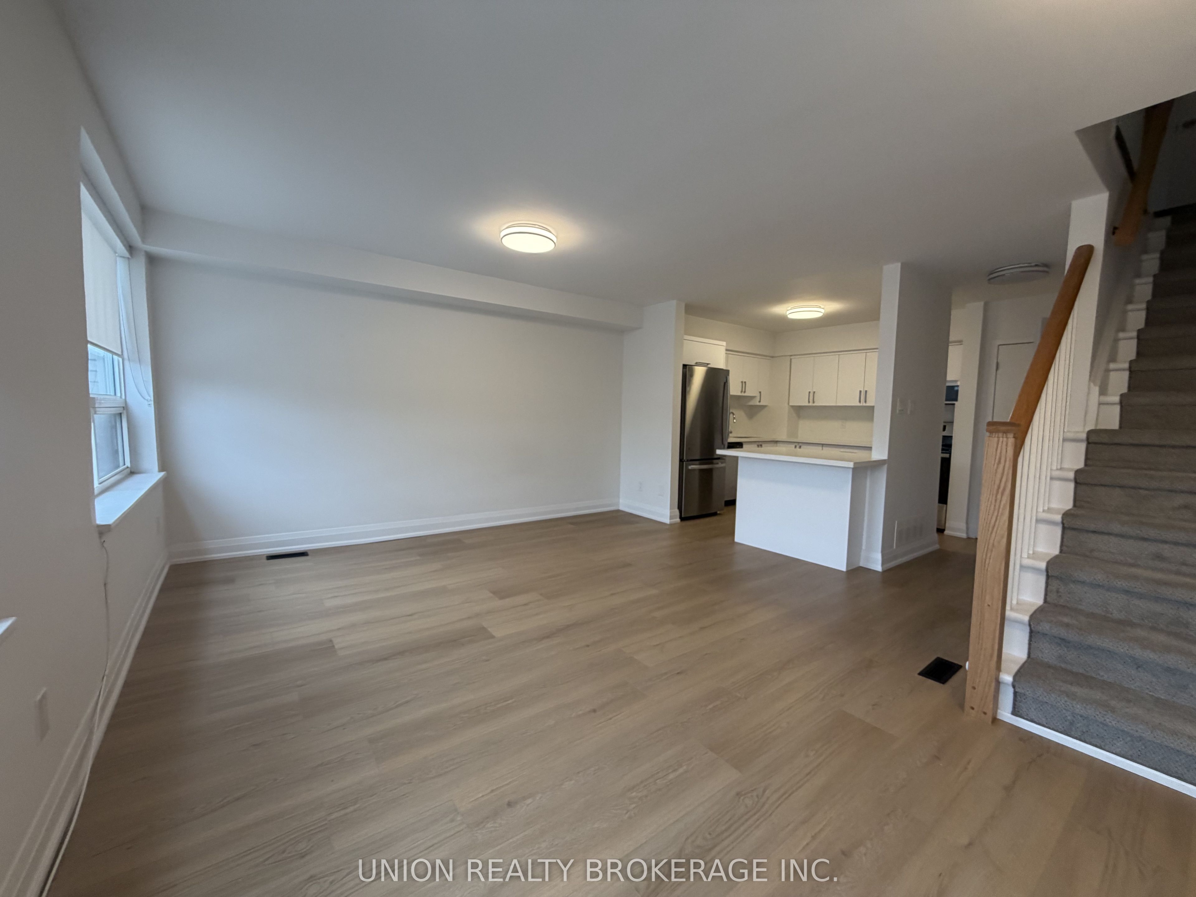 930a Pape Avenue Unit 1 Property Photo 6