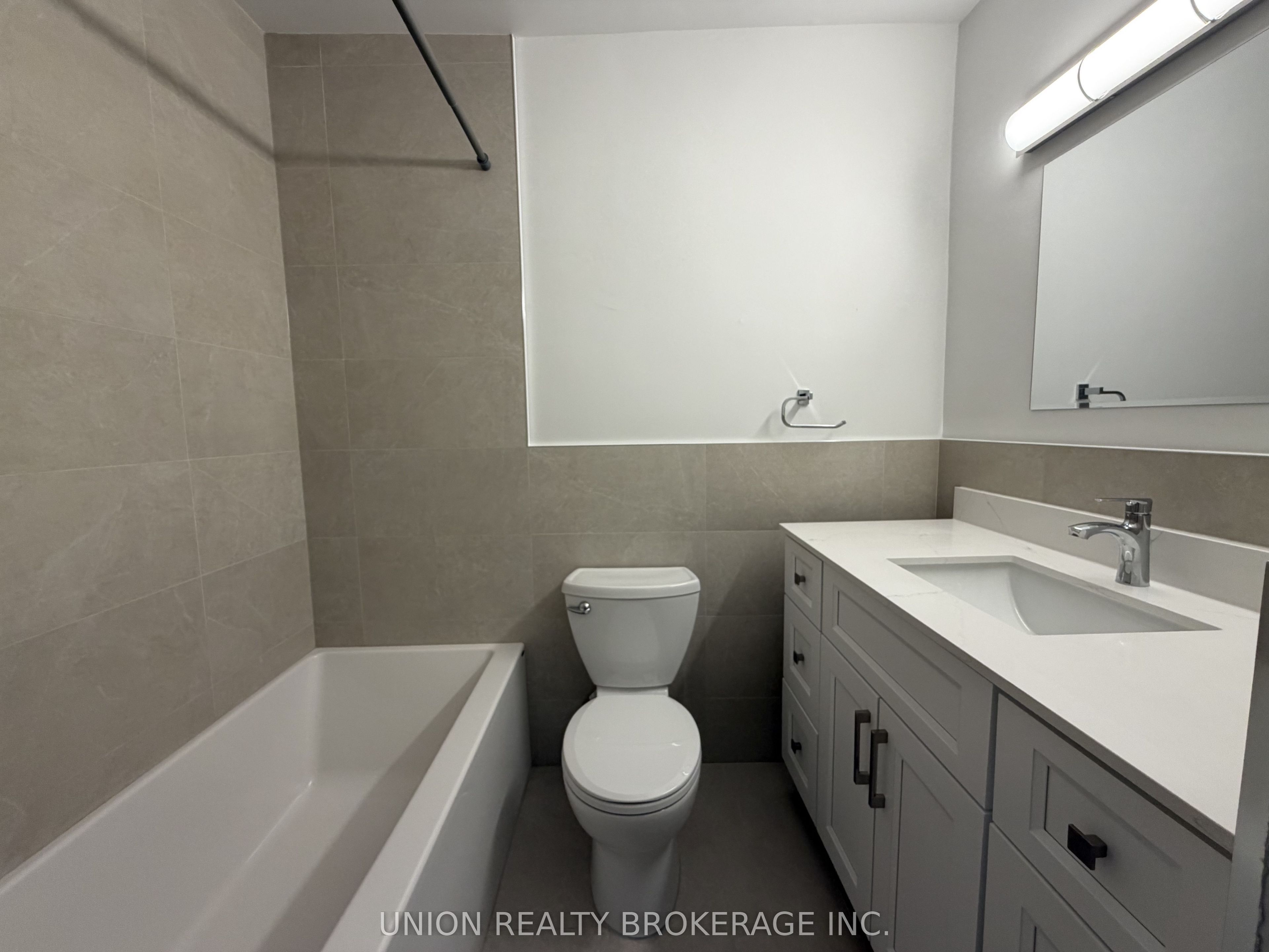 930a Pape Avenue Unit 1 Property Photo 10