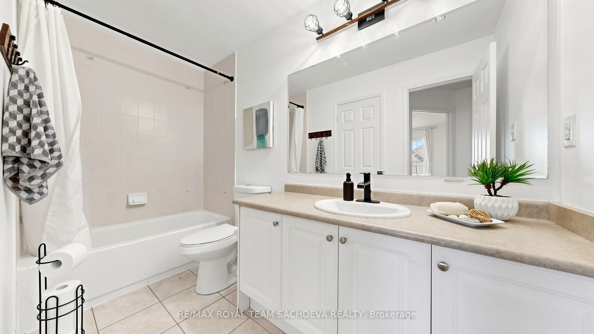29 Silvester Street Property Photo 26
