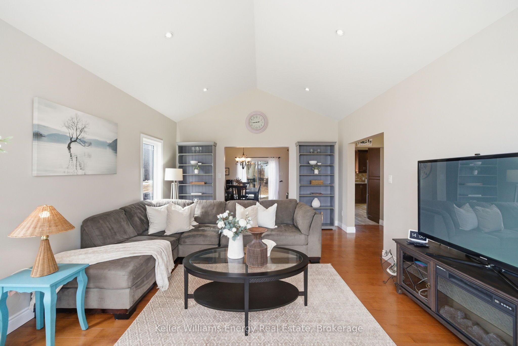 332 Carnegie Beach Road Property Photo 5