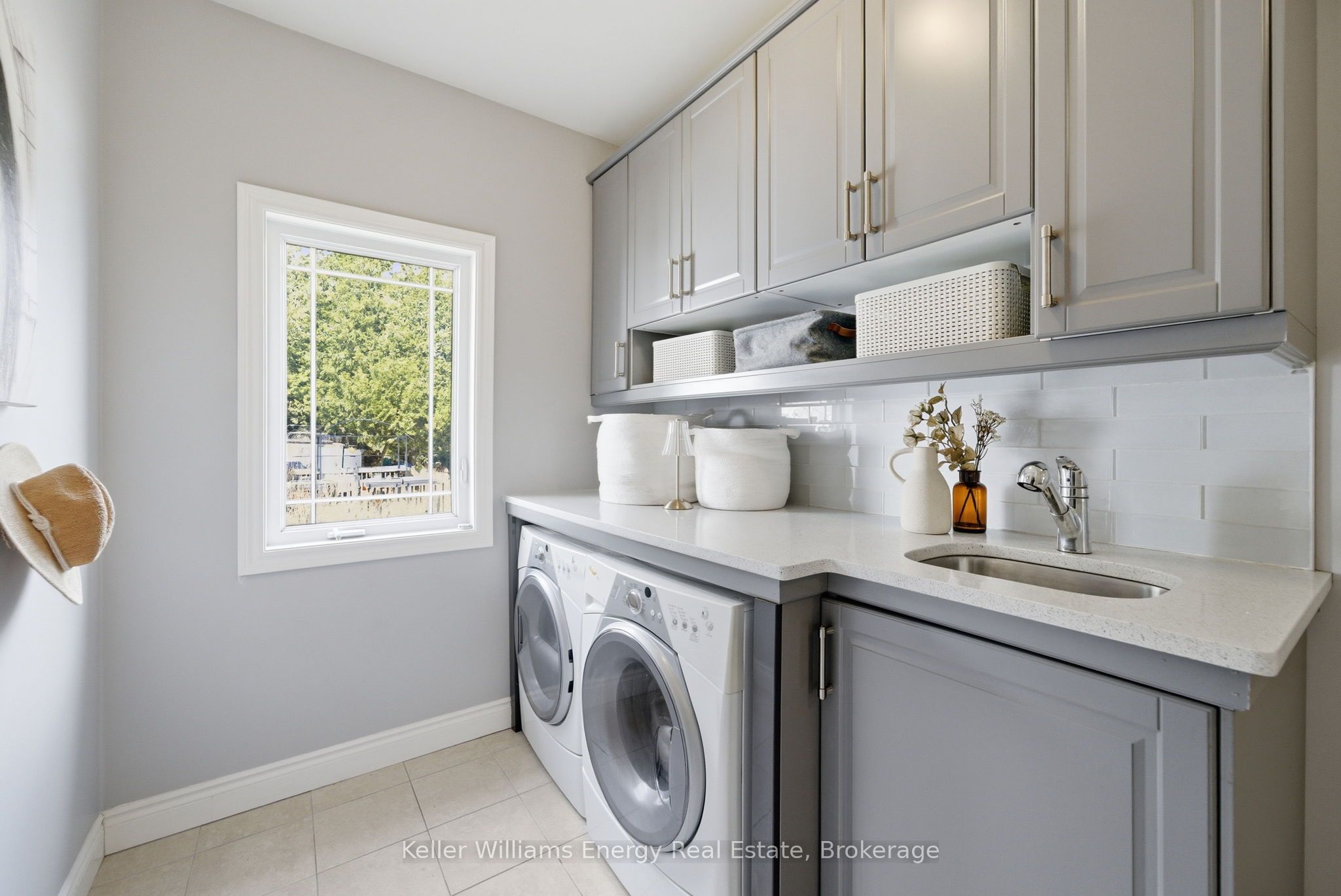 332 Carnegie Beach Road Property Photo 14