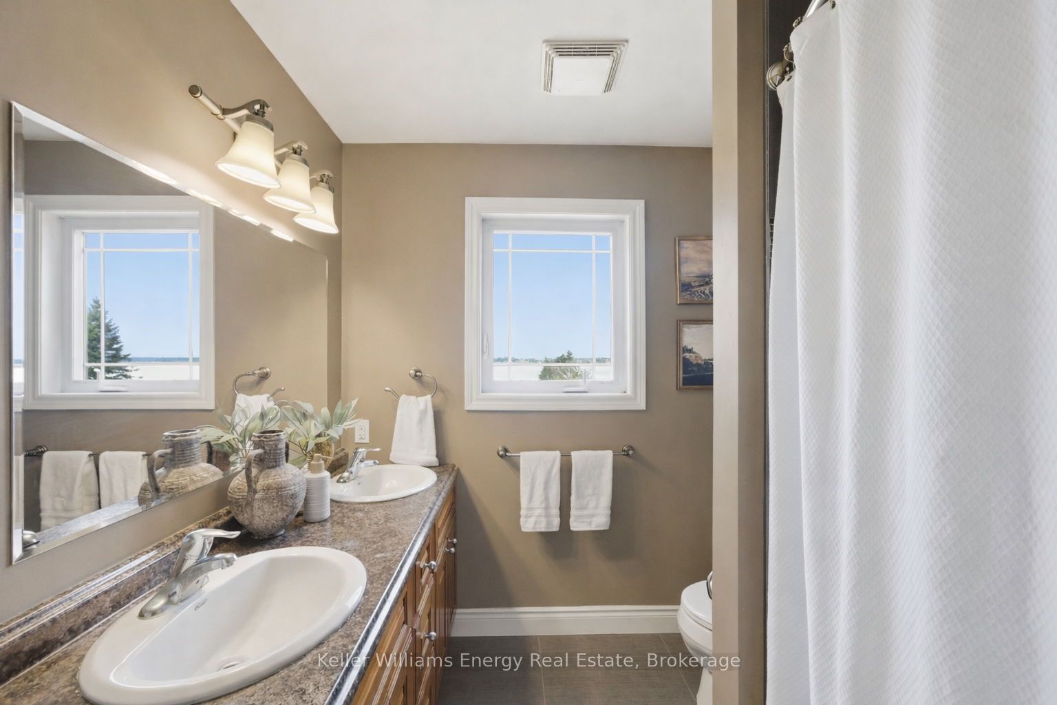 332 Carnegie Beach Road Property Photo 17