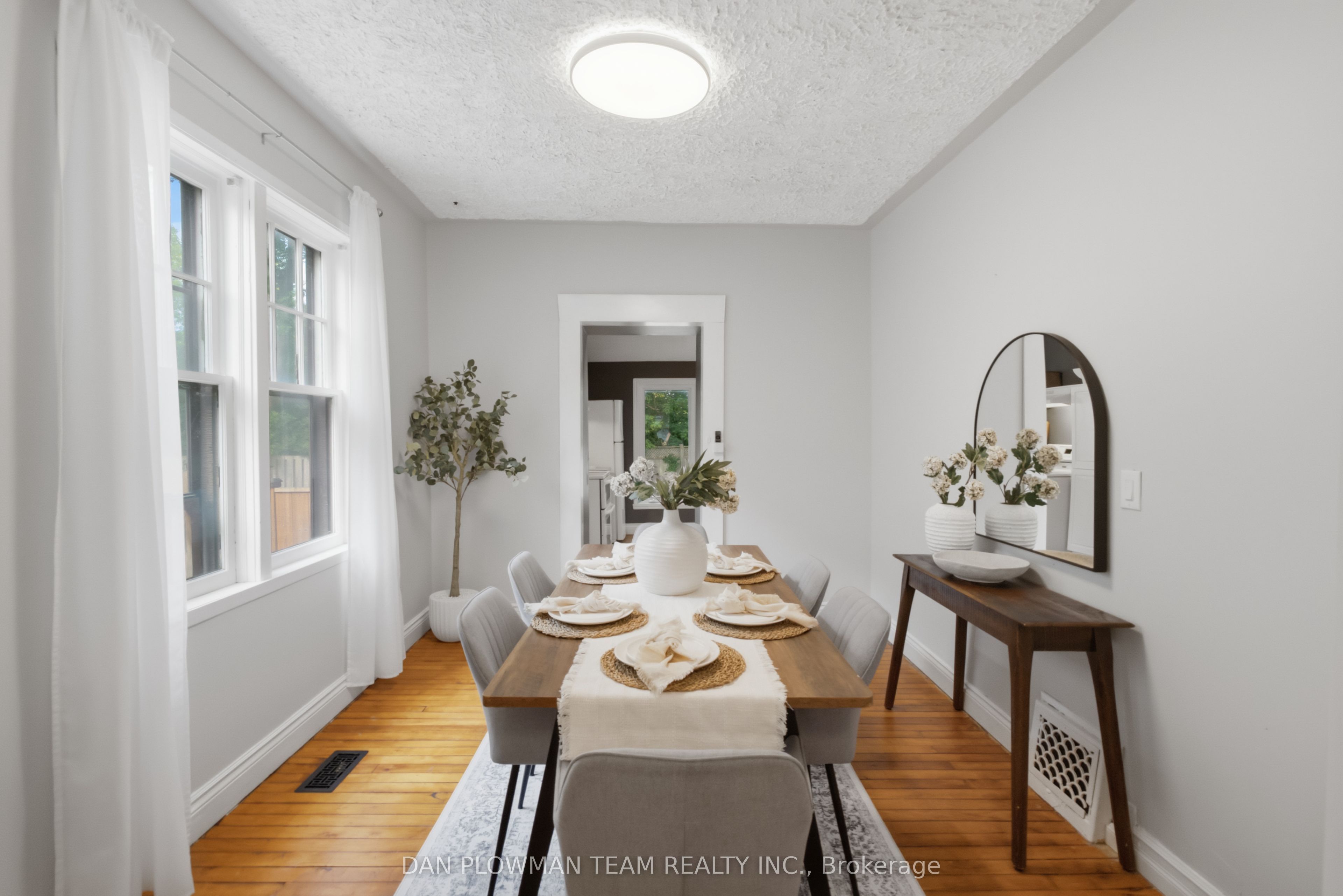 265 Haig Street Property Photo 4