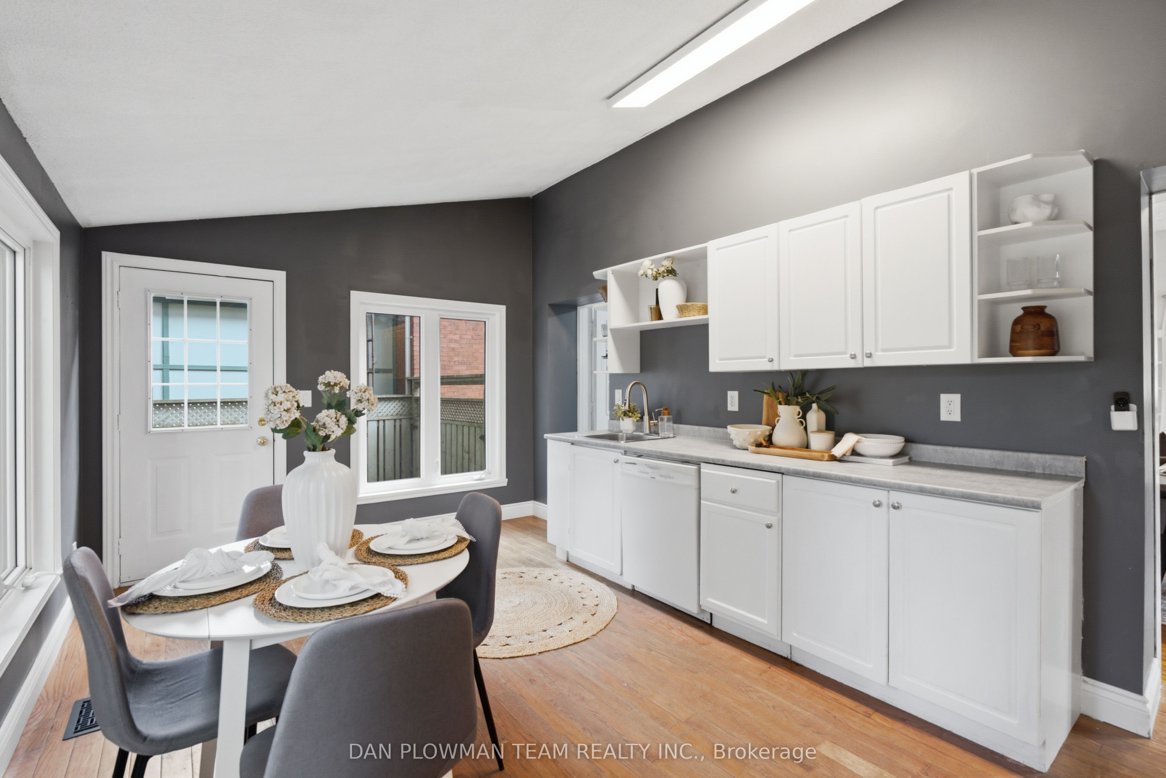 265 Haig Street Property Photo 7