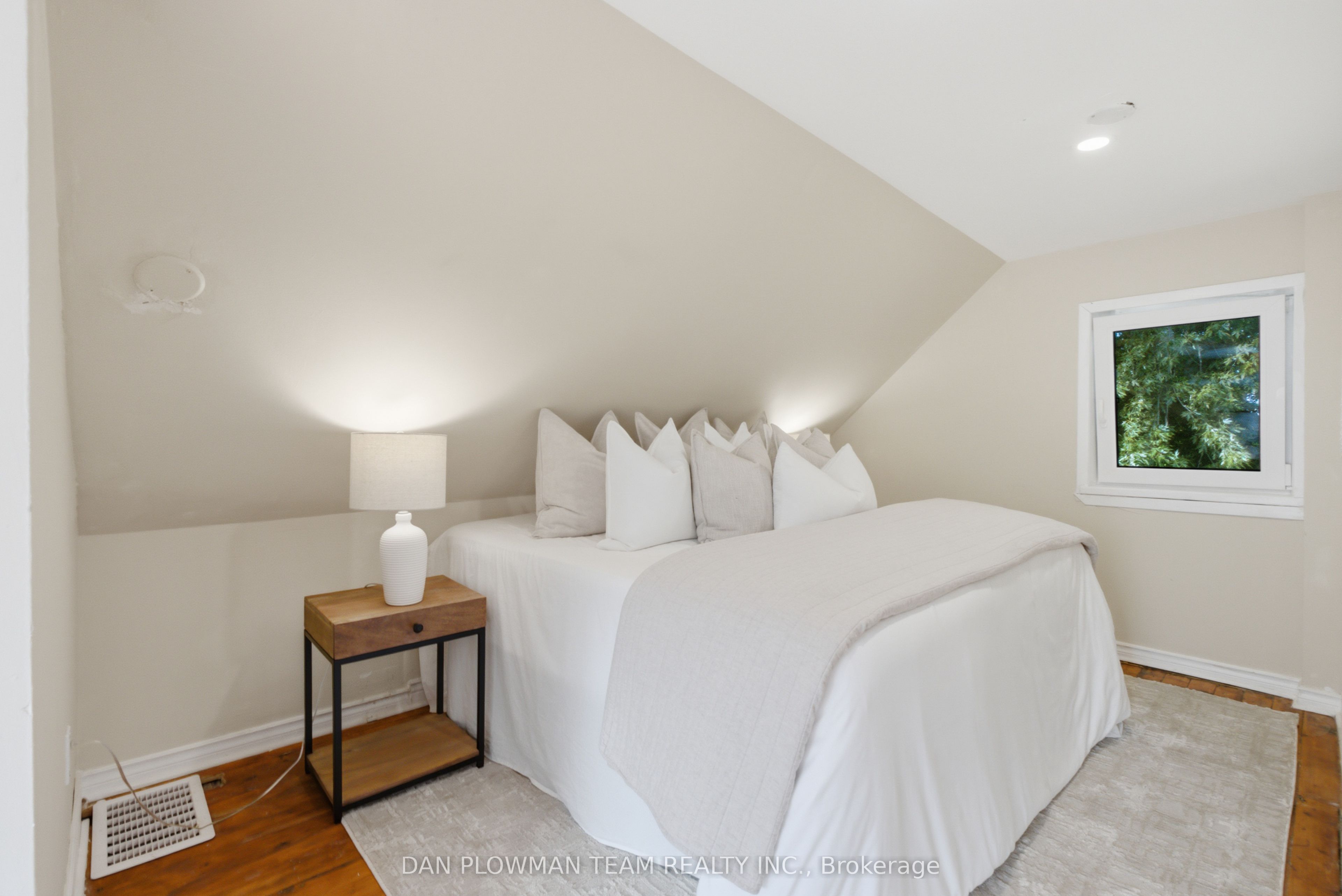 265 Haig Street Property Photo 24