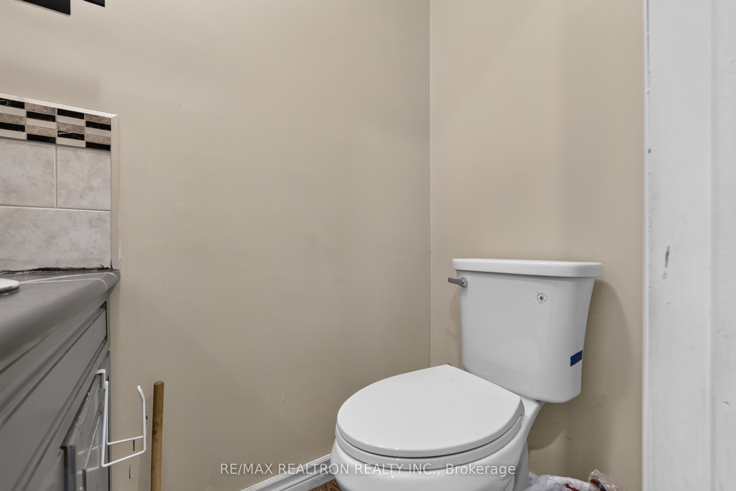 86 Tams Drive #main Property Photo 14