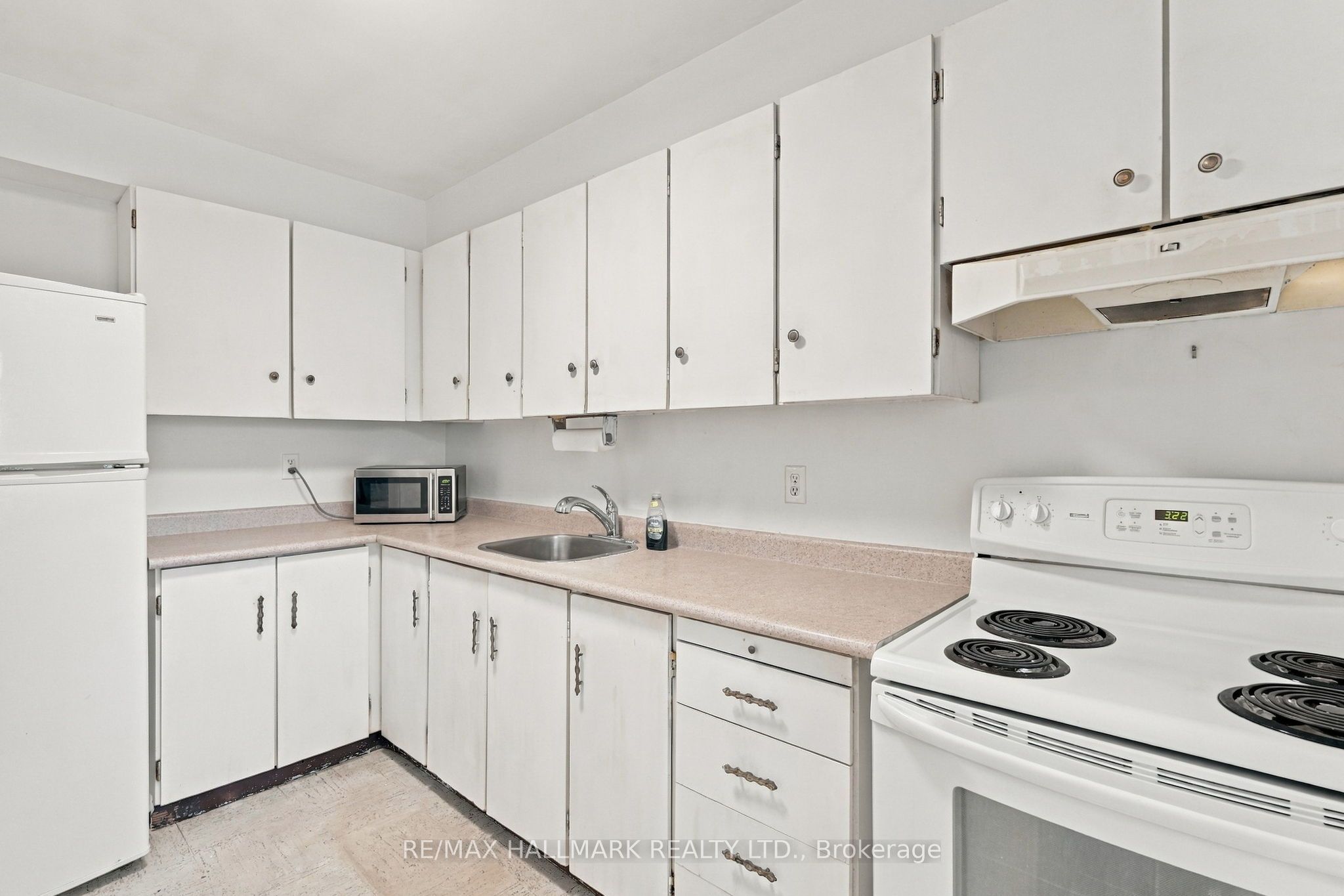 1 Massey Square 1419 Property Photo 6