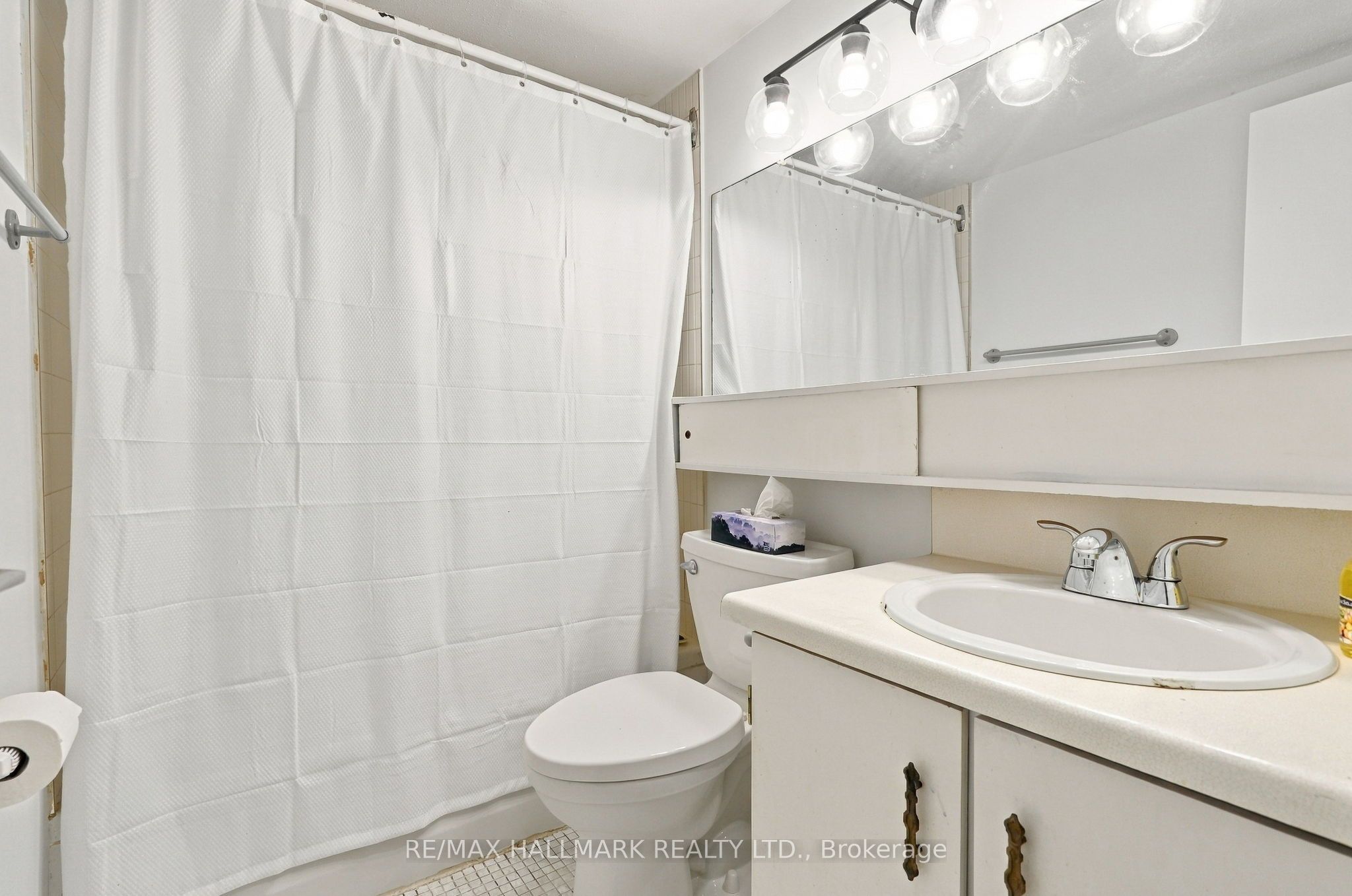 1 Massey Square 1419 Property Photo 11