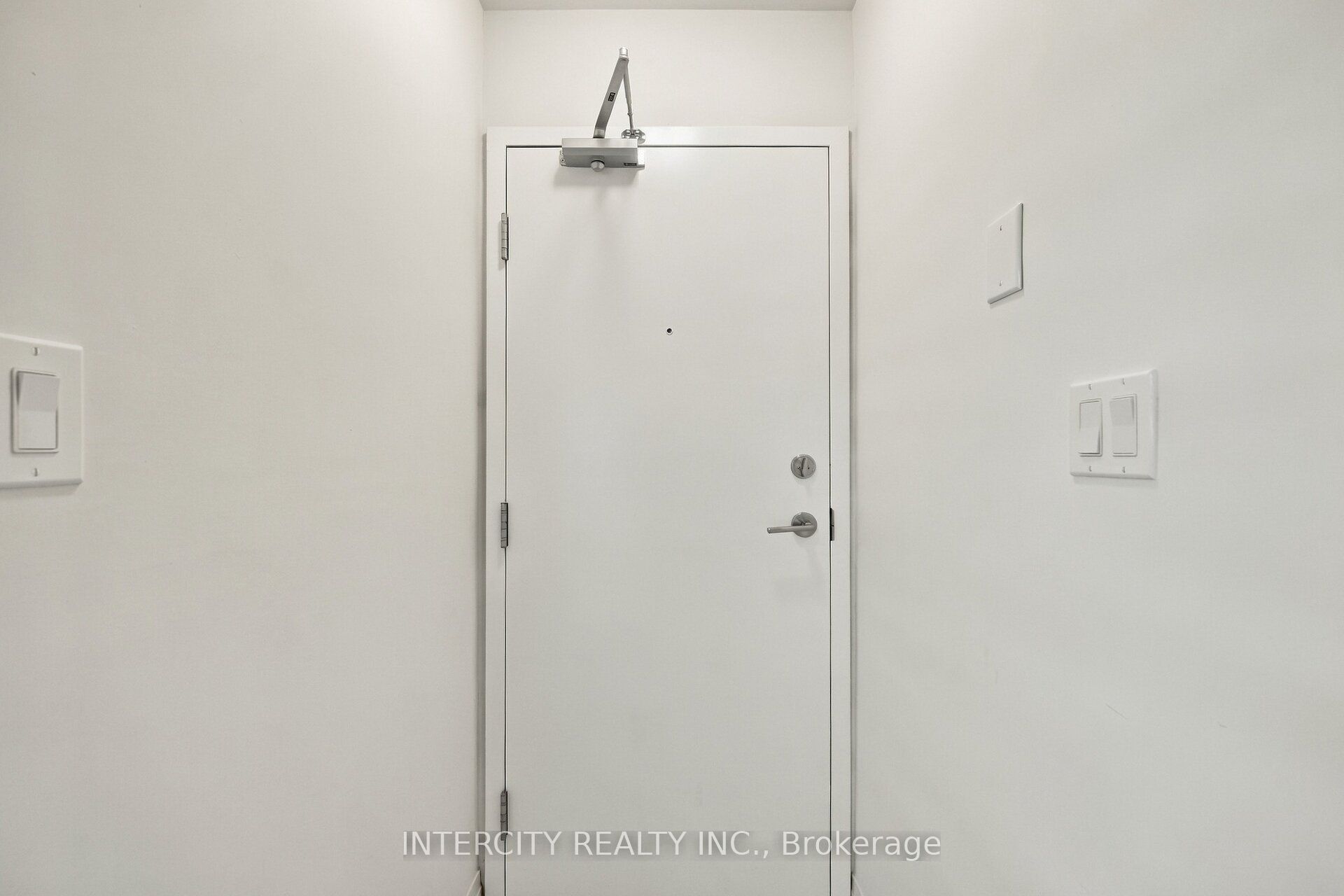 235 Mclevin Avenue 4 Property Photo 4