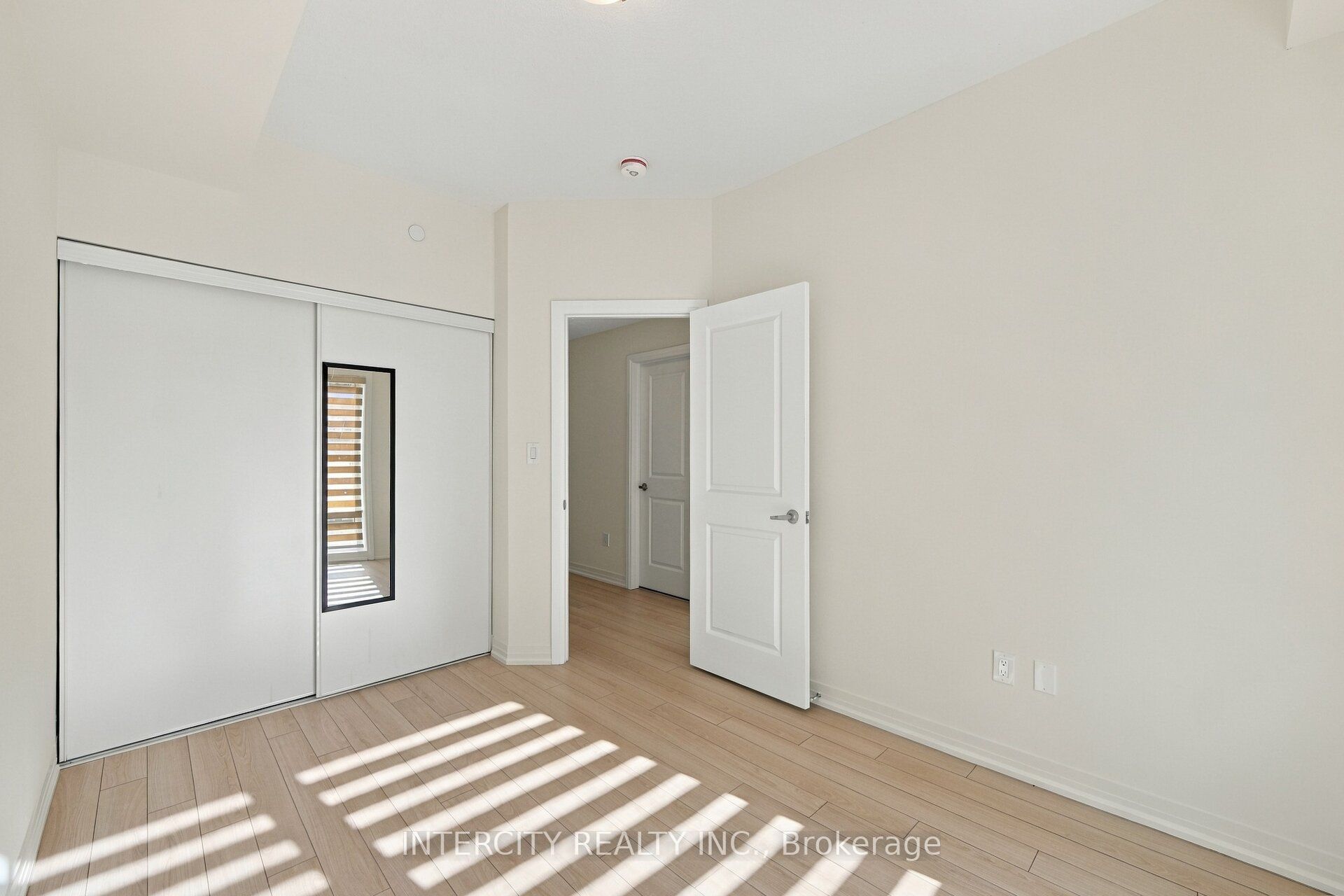 235 Mclevin Avenue 4 Property Photo 16