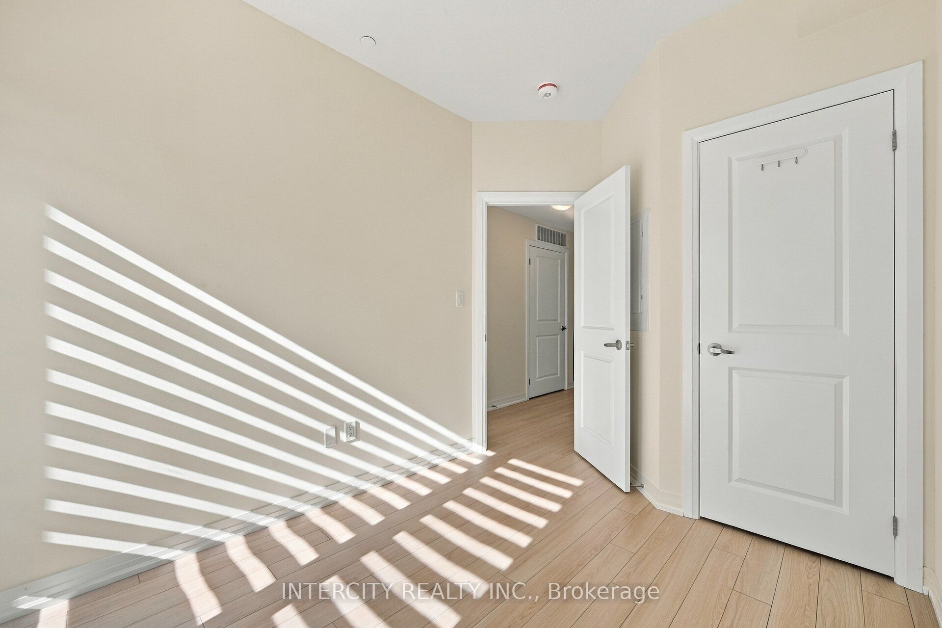 235 Mclevin Avenue 4 Property Photo 18