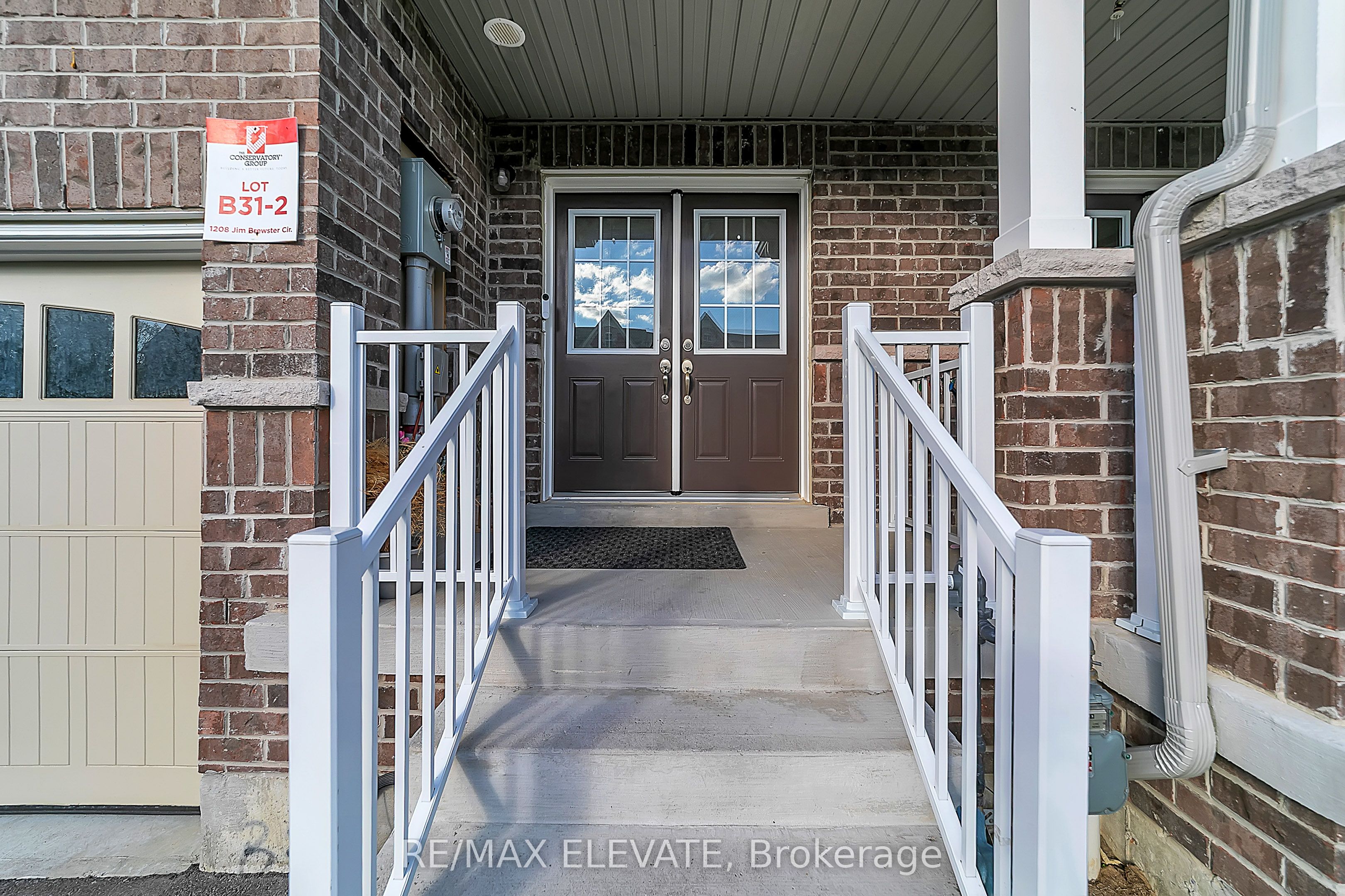 1208 Jim Brewster Circle Property Photo 2