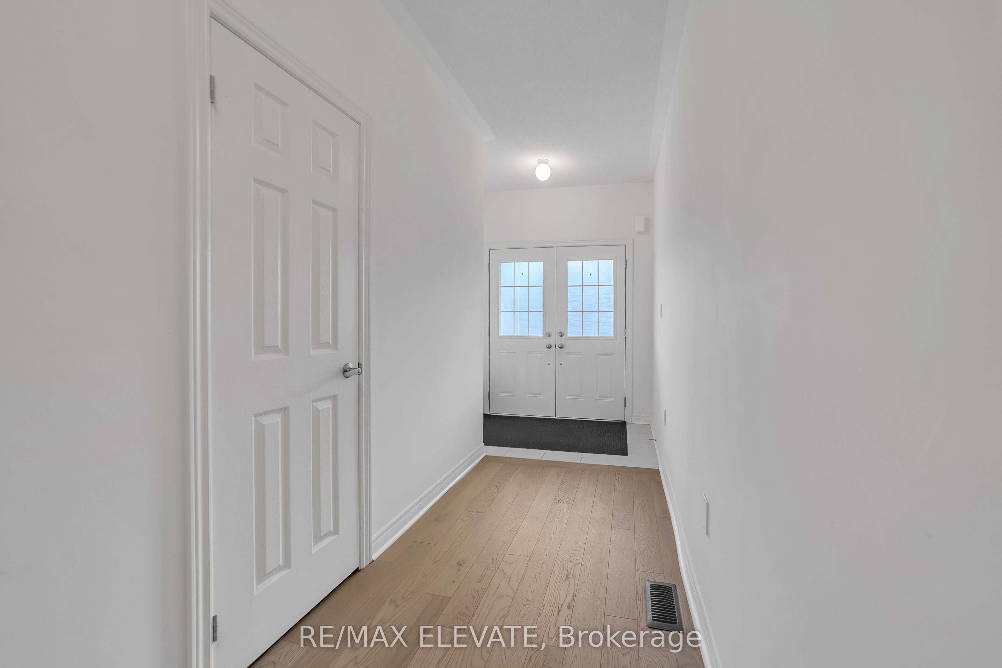 1208 Jim Brewster Circle Property Photo 3
