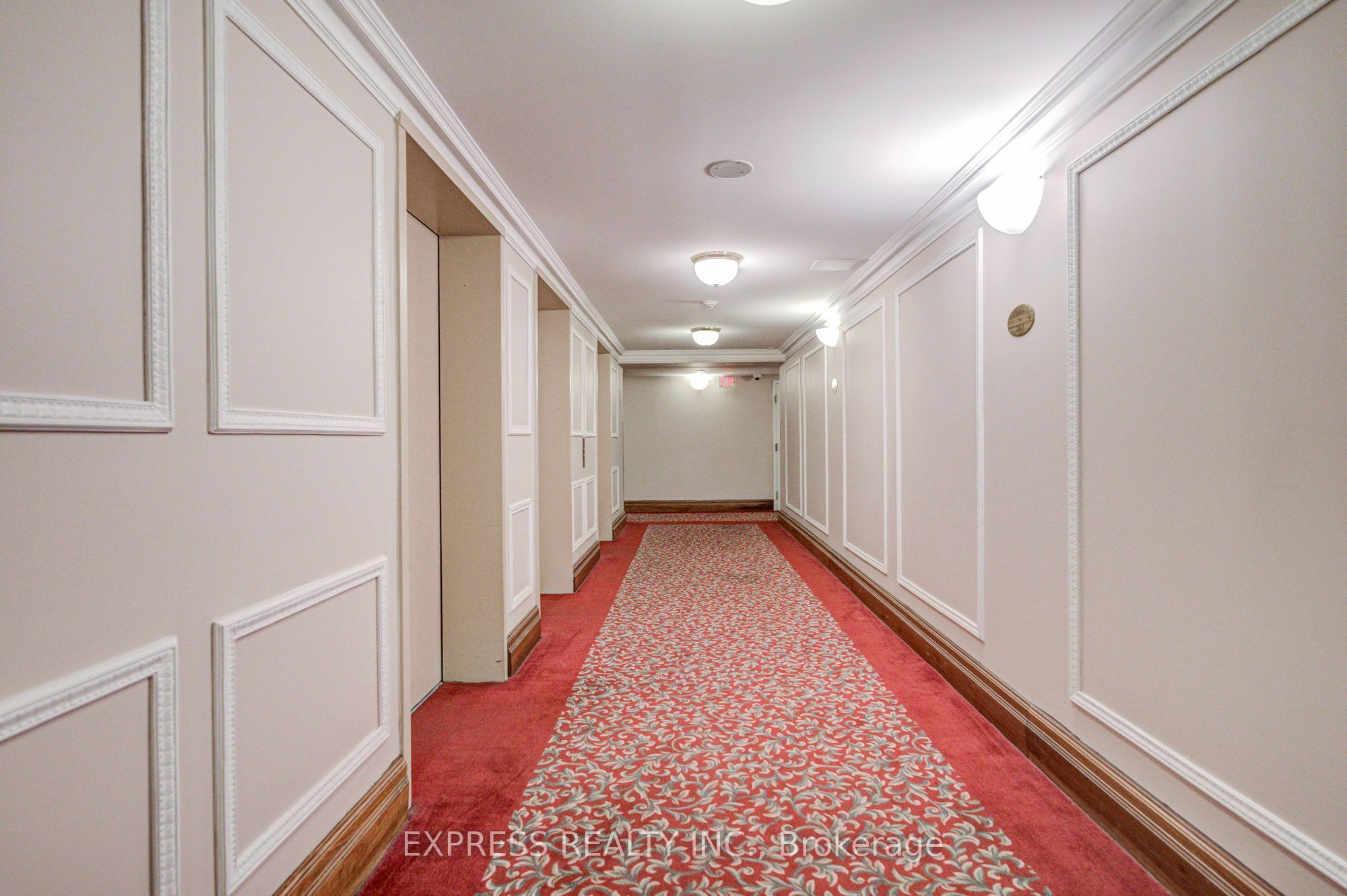 18 Lee Centre Drive 1111 Property Photo 4